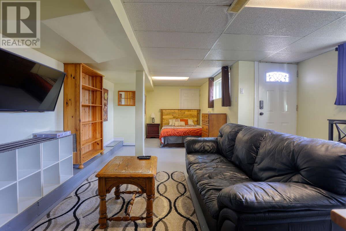 948 Warren Lane, Trail, British Columbia  V1R 3G7 - Photo 30 - 10349680