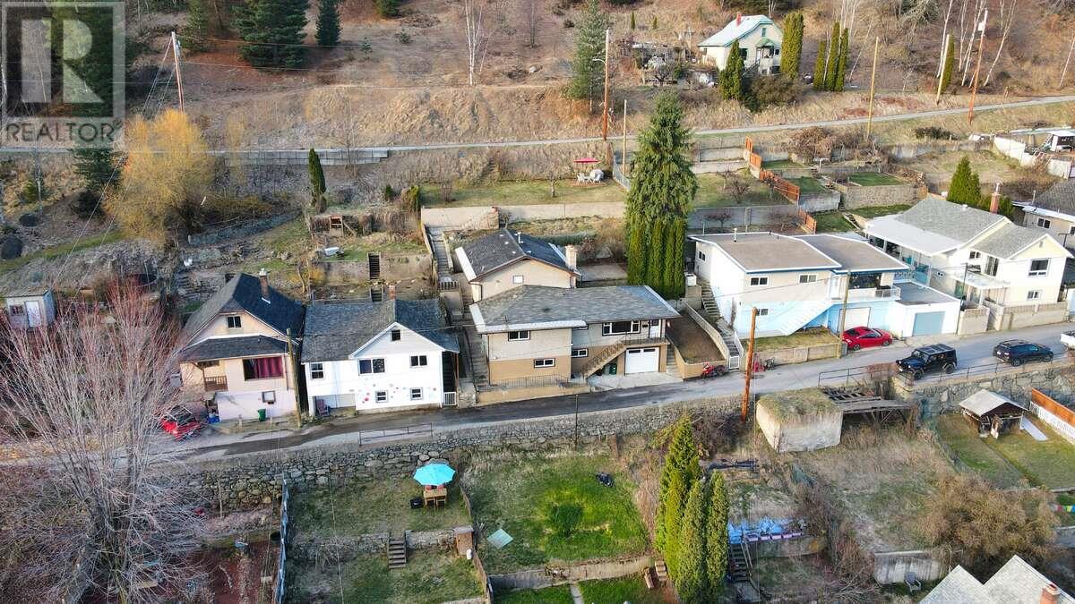 948 Warren Lane, Trail, British Columbia  V1R 3G7 - Photo 44 - 10349680