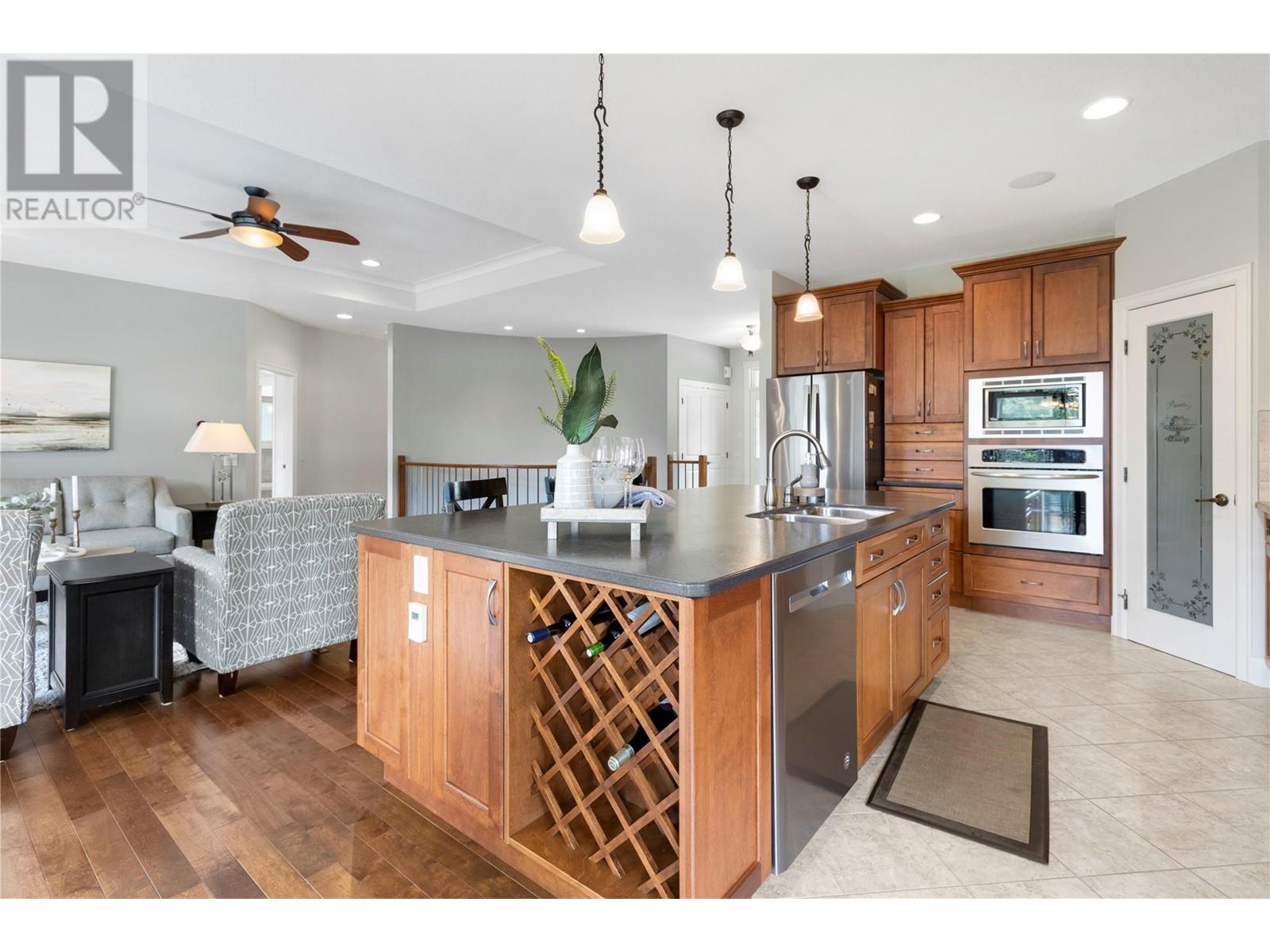 2701 Mountview Drive, Blind Bay, BC V0E1H1