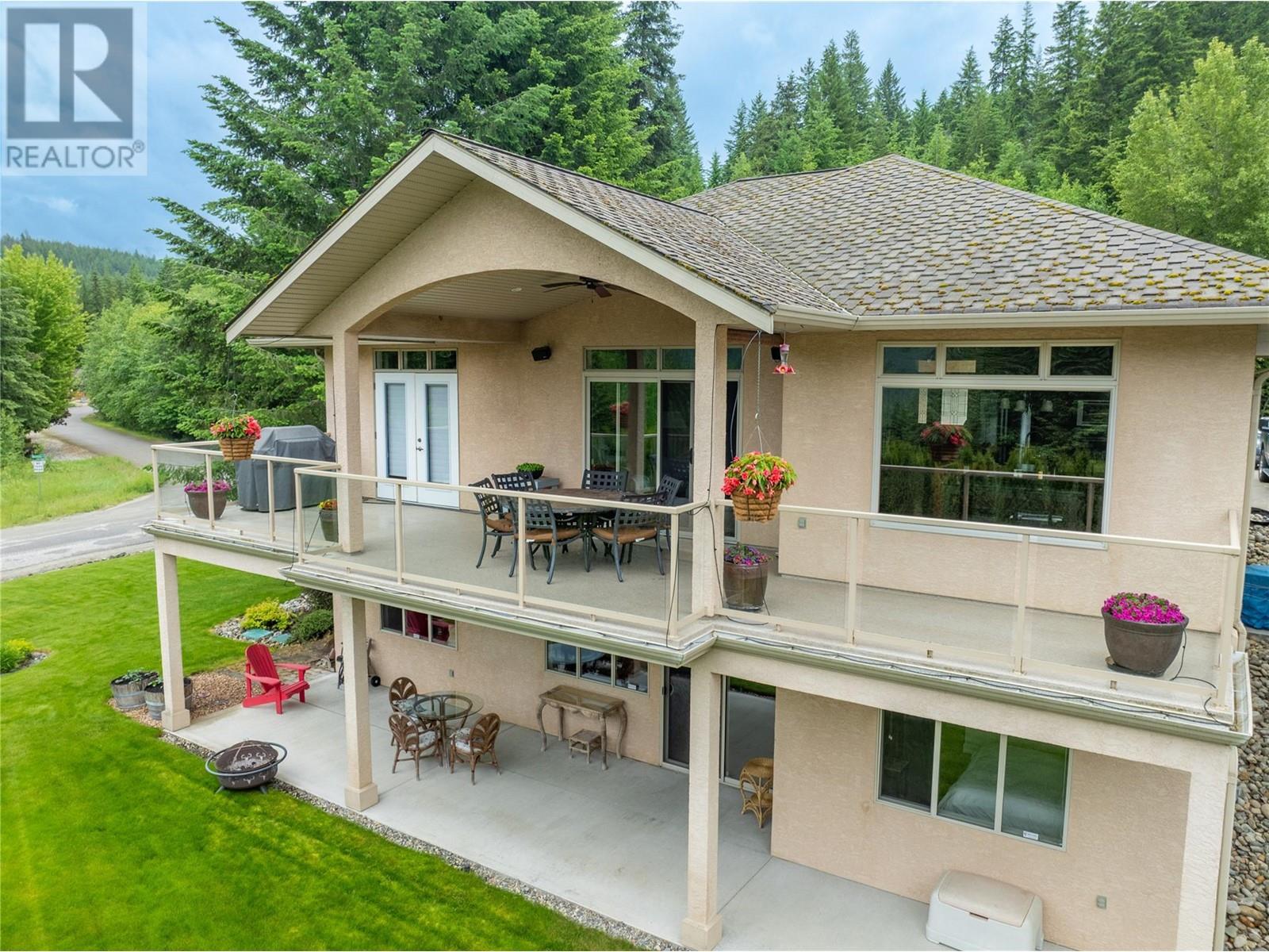Property at 2701 Mountview Drive image 5