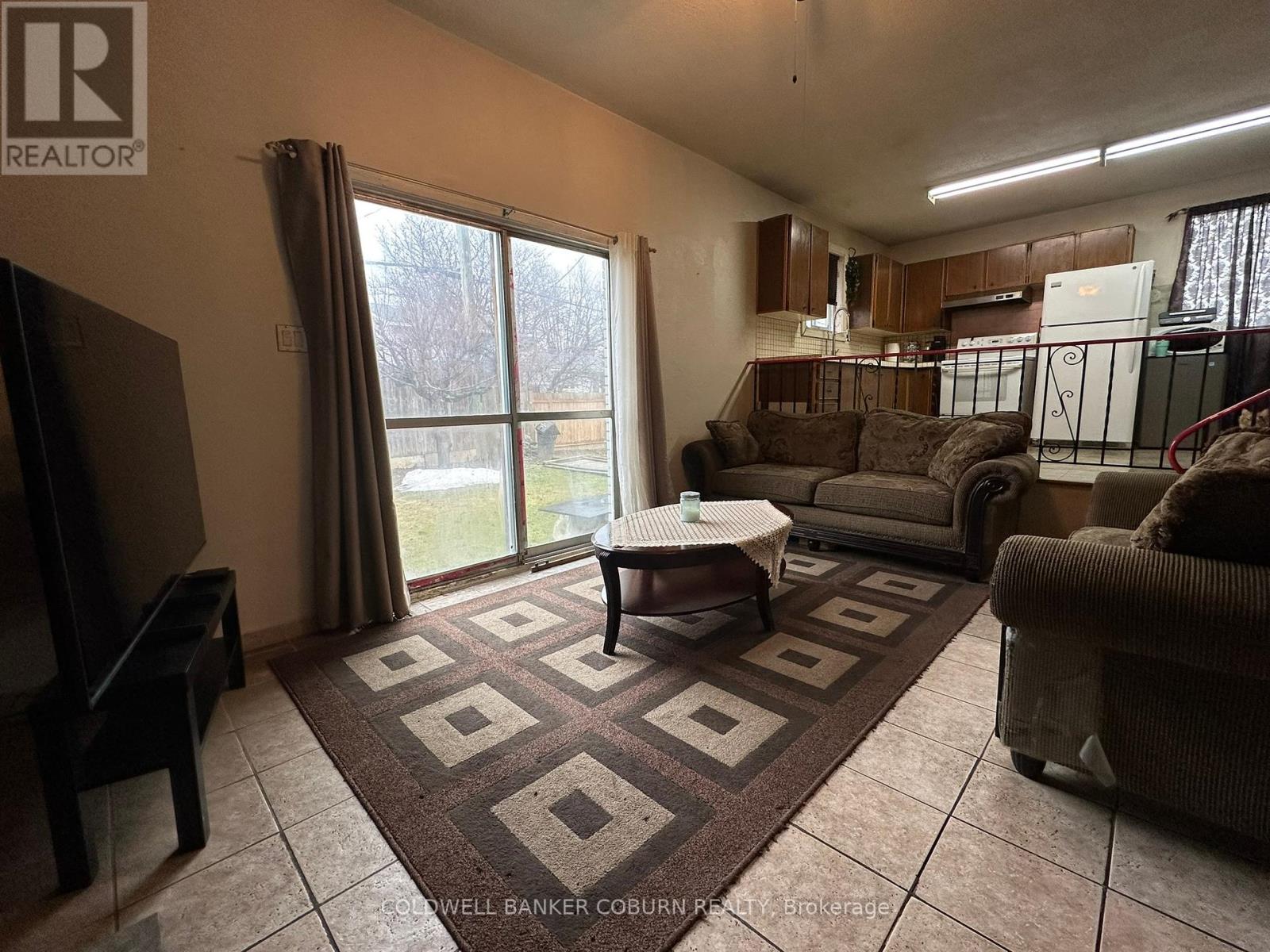 2211 St Laurent Boulevard, Ottawa, Ontario  K1G 1B1 - Photo 8 - X12036547