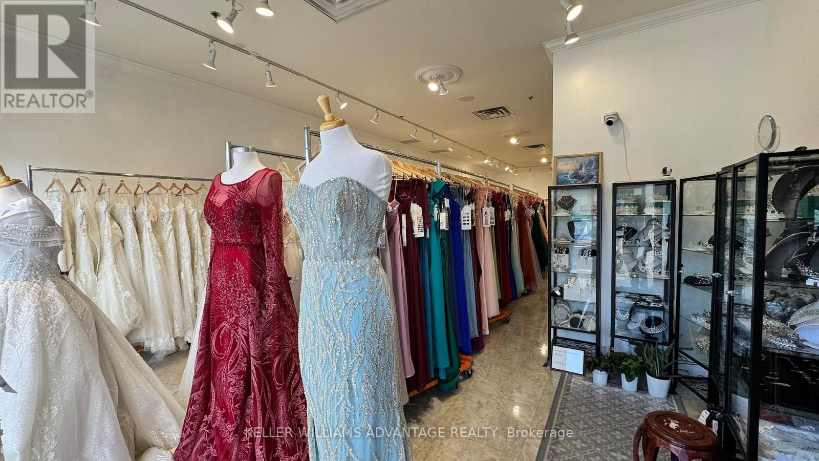 13a - 3220 Dufferin Street, Toronto, Ontario  M6A 2T3 - Photo 3 - W12177224