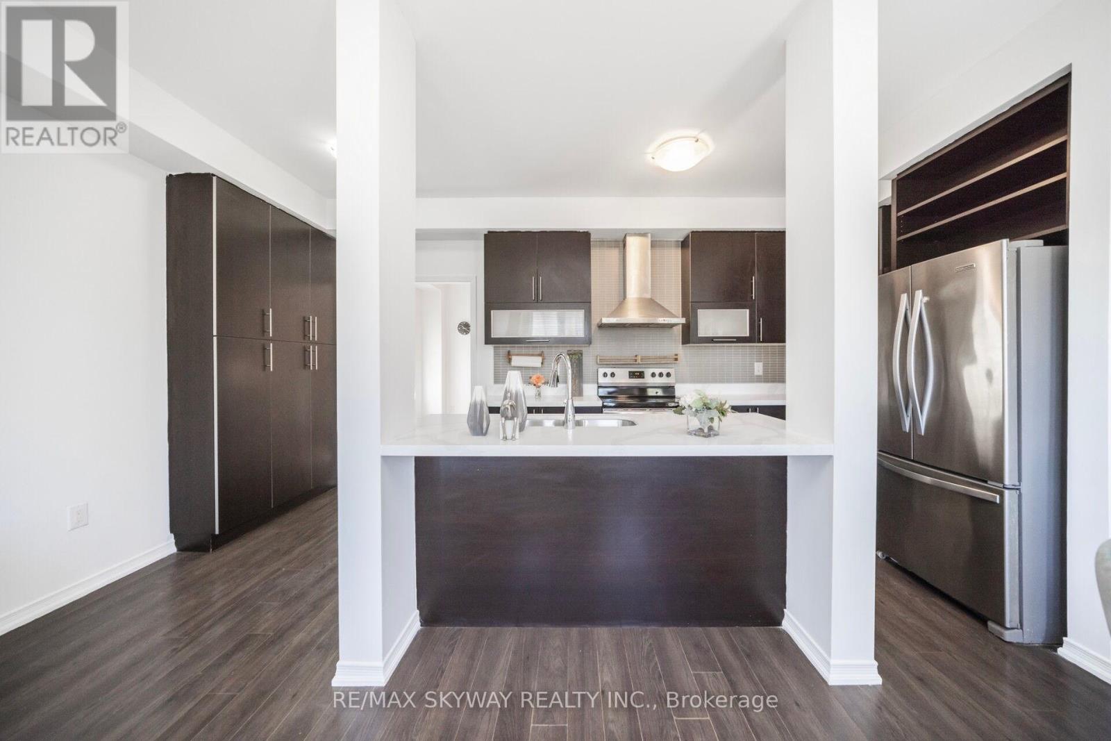 22 Edsel Road, Brampton, Ontario  L7A 4K6 - Photo 17 - W12177247