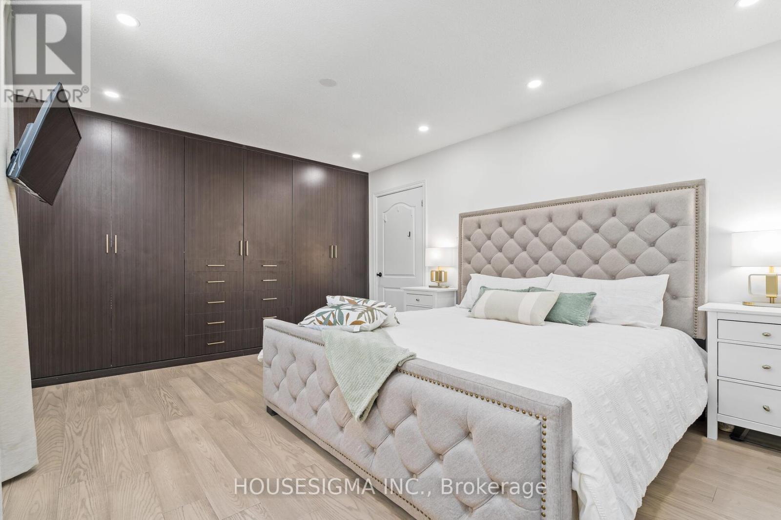 4212 Powderhorn Crescent, Mississauga (Erin Mills), Ontario  L5L 3B9 - Photo 16 - W12177272