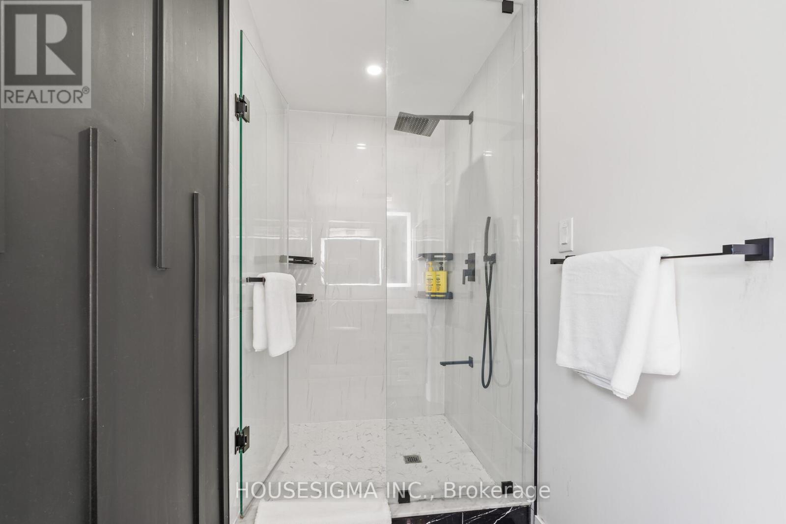 4212 Powderhorn Crescent, Mississauga, Ontario  L5L 3B9 - Photo 19 - W12177272