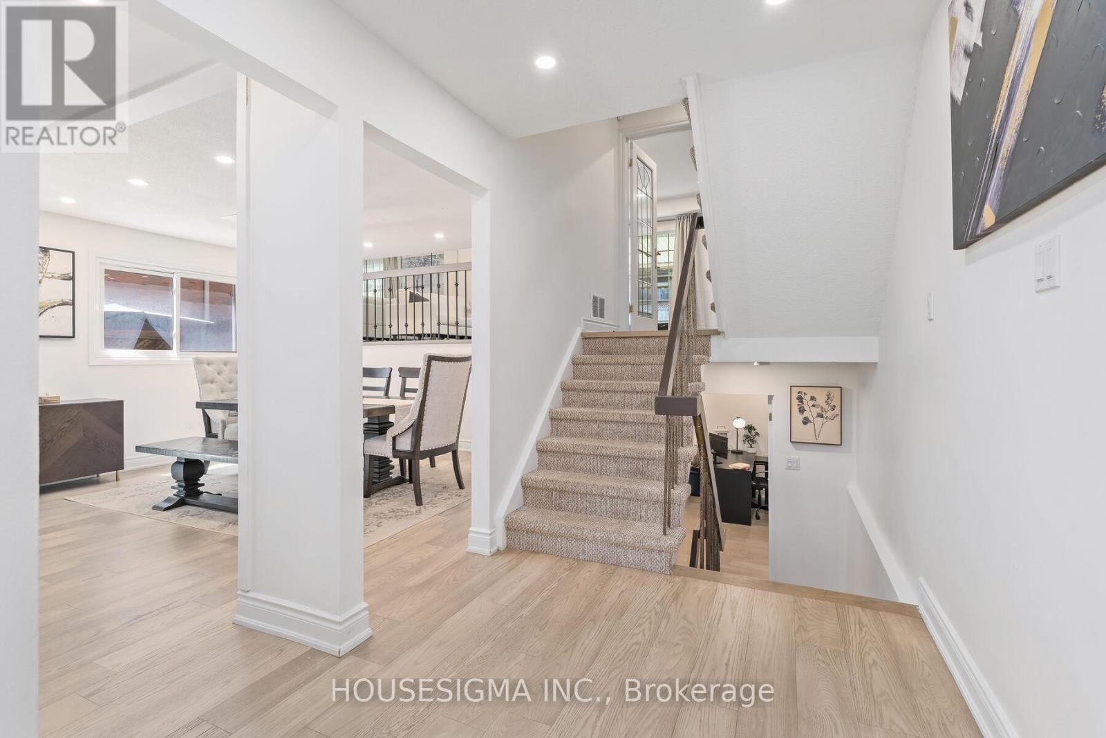 4212 Powderhorn Crescent, Mississauga (Erin Mills), Ontario  L5L 3B9 - Photo 5 - W12177272