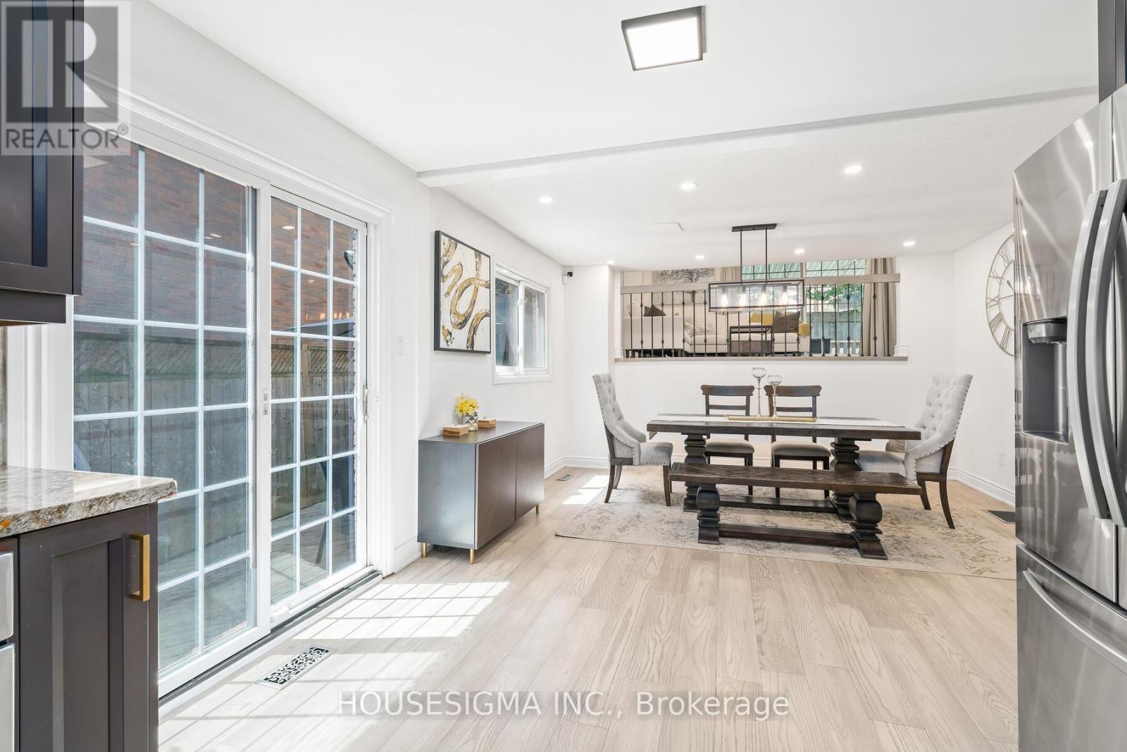 4212 Powderhorn Crescent, Mississauga (Erin Mills), Ontario  L5L 3B9 - Photo 8 - W12177272
