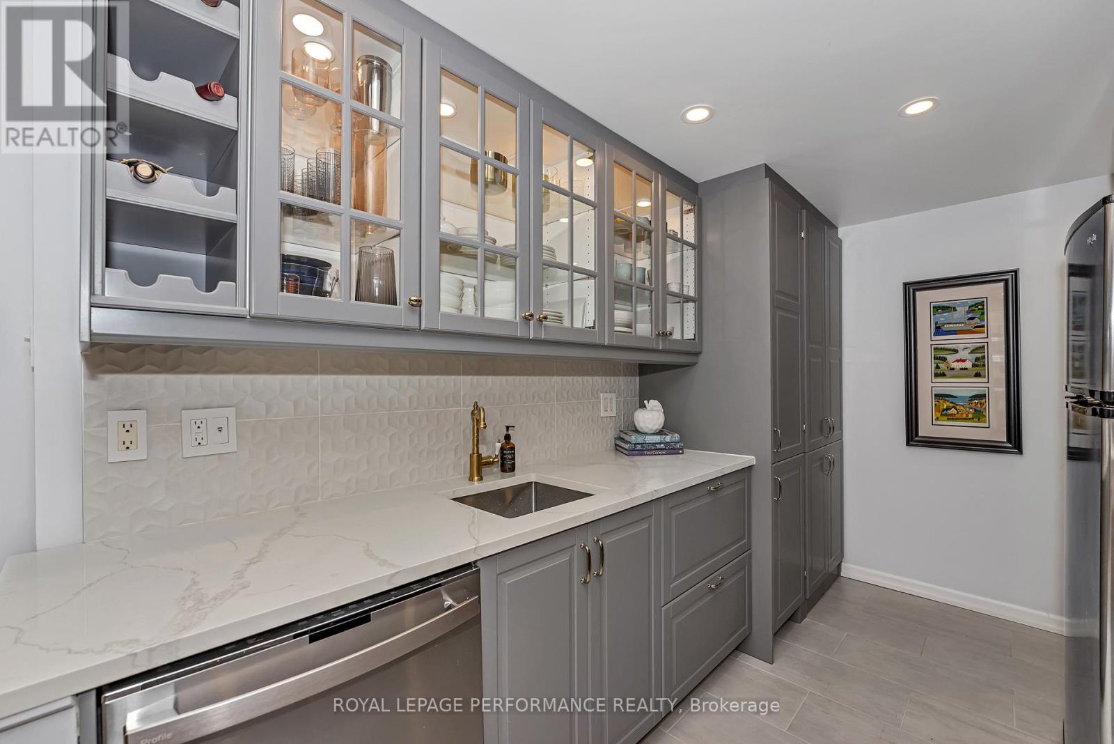 406 - 141 Somerset Street W, Ottawa, Ontario  K2P 2H1 - Photo 14 - X12177290