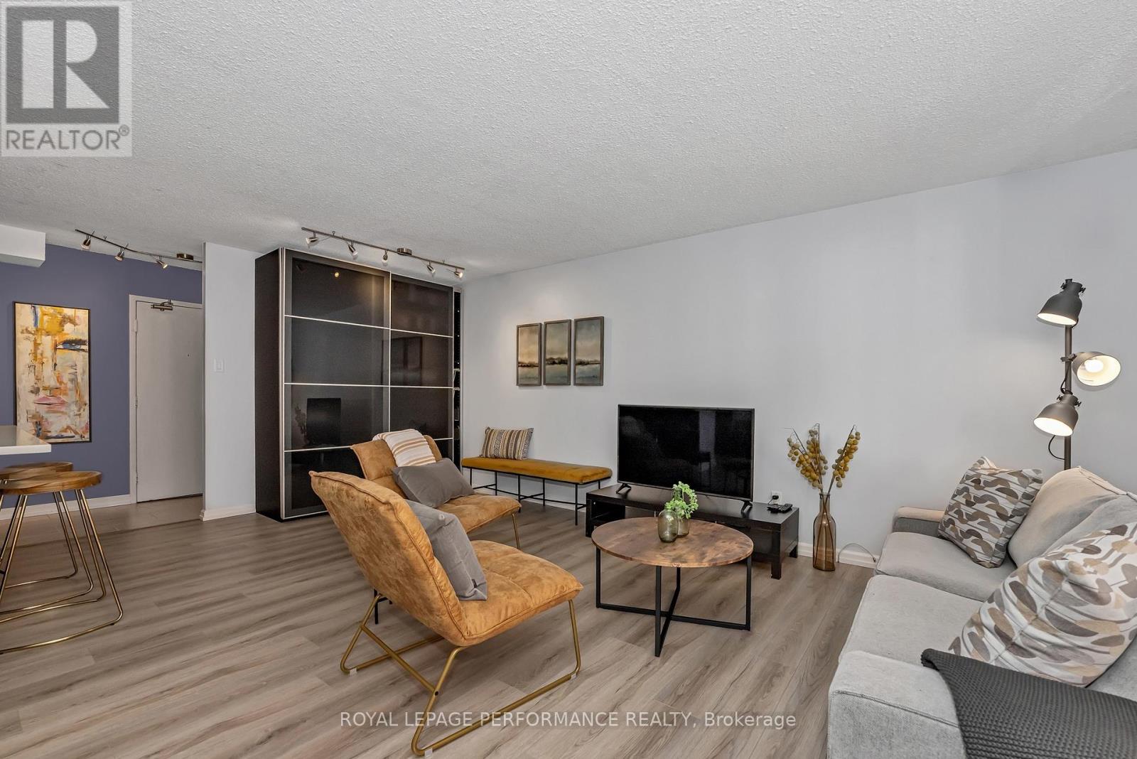 406 - 141 Somerset Street W, Ottawa, Ontario  K2P 2H1 - Photo 9 - X12177290