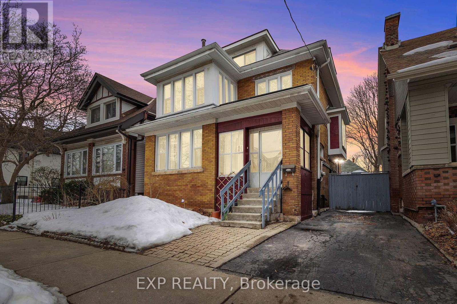24 BURRIS STREET, hamilton (gibson), Ontario