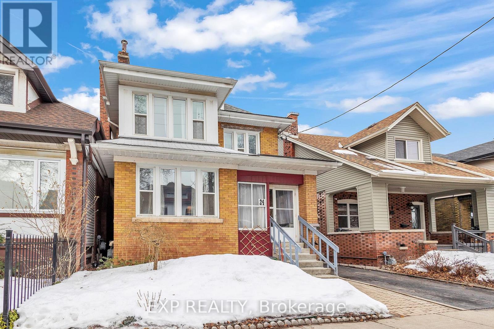 24 Burris Street, Hamilton (Gibson), Ontario  L8M 2J2 - Photo 2 - X12177236