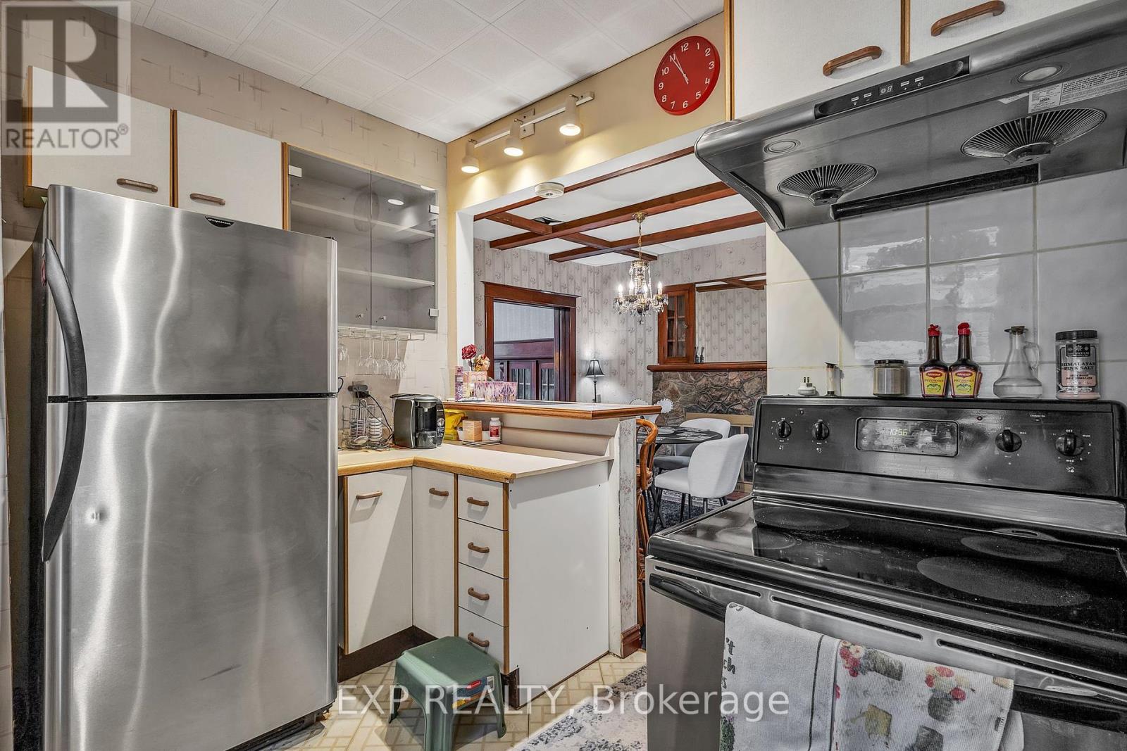 24 Burris Street, Hamilton (Gibson), Ontario  L8M 2J2 - Photo 21 - X12177236
