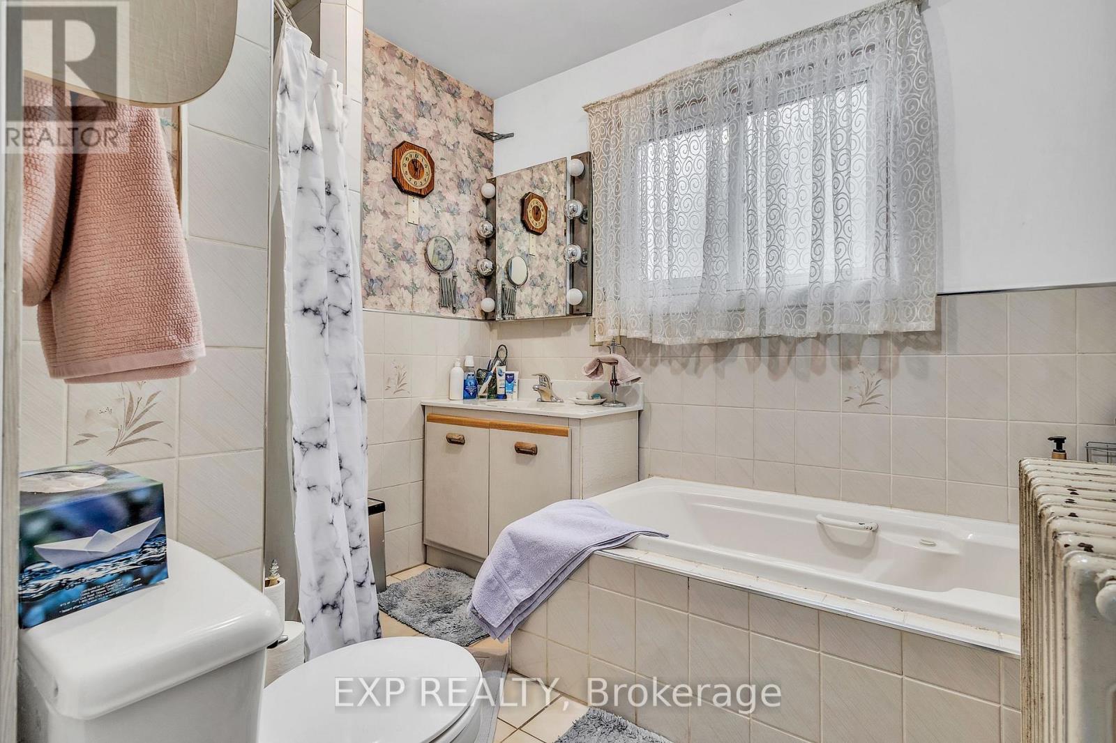 24 Burris Street, Hamilton (Gibson), Ontario  L8M 2J2 - Photo 24 - X12177236