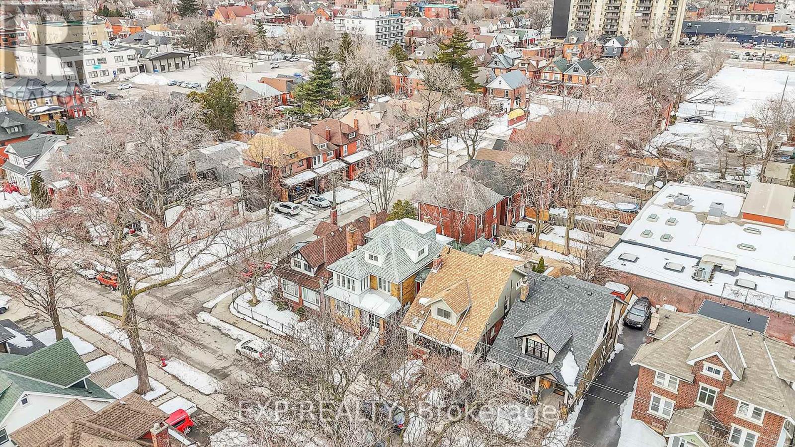 24 Burris Street, Hamilton, Ontario  L8M 2J2 - Photo 41 - X12177236