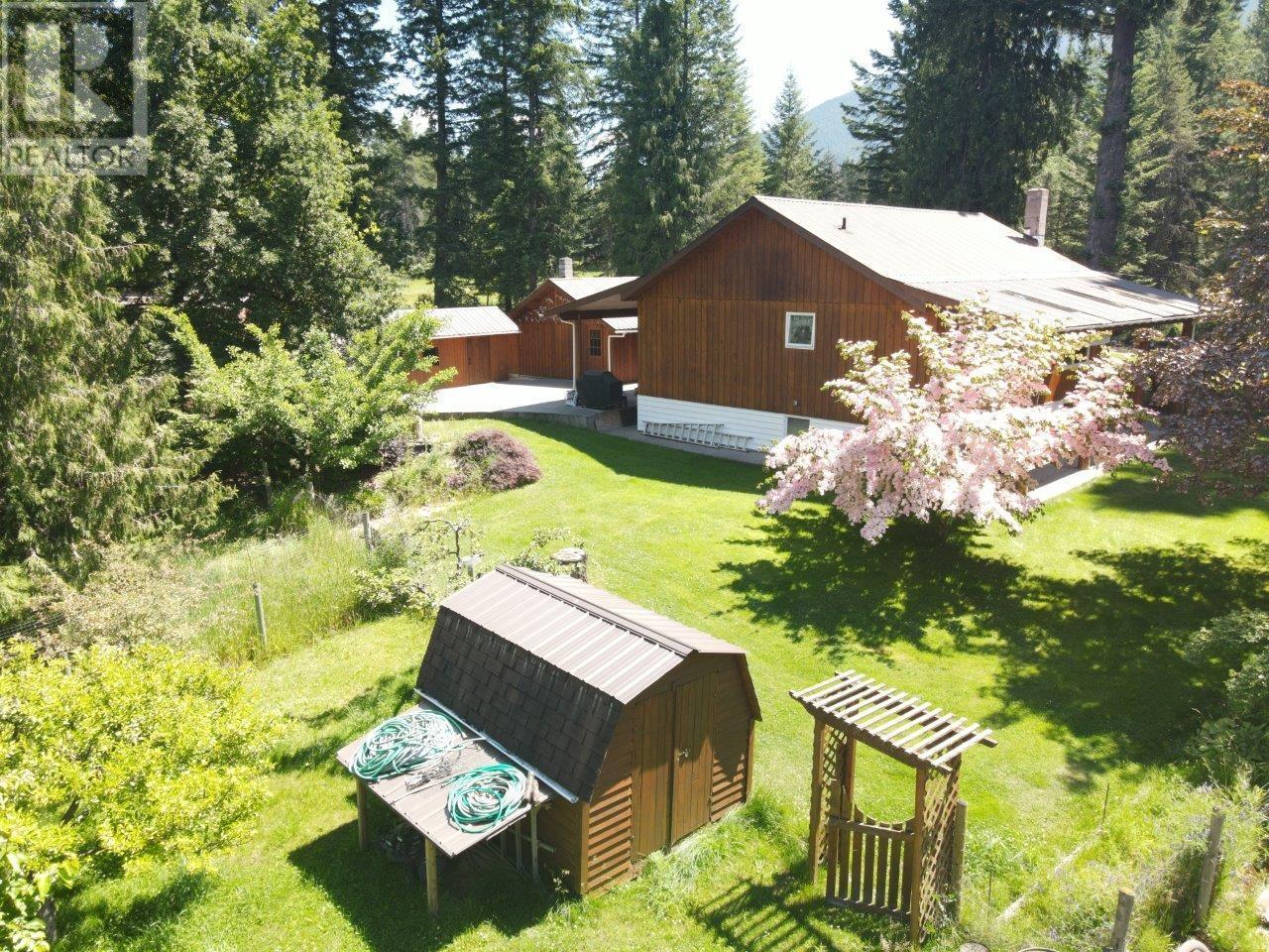 Property at 7047 Harrop-Procter Road image 4