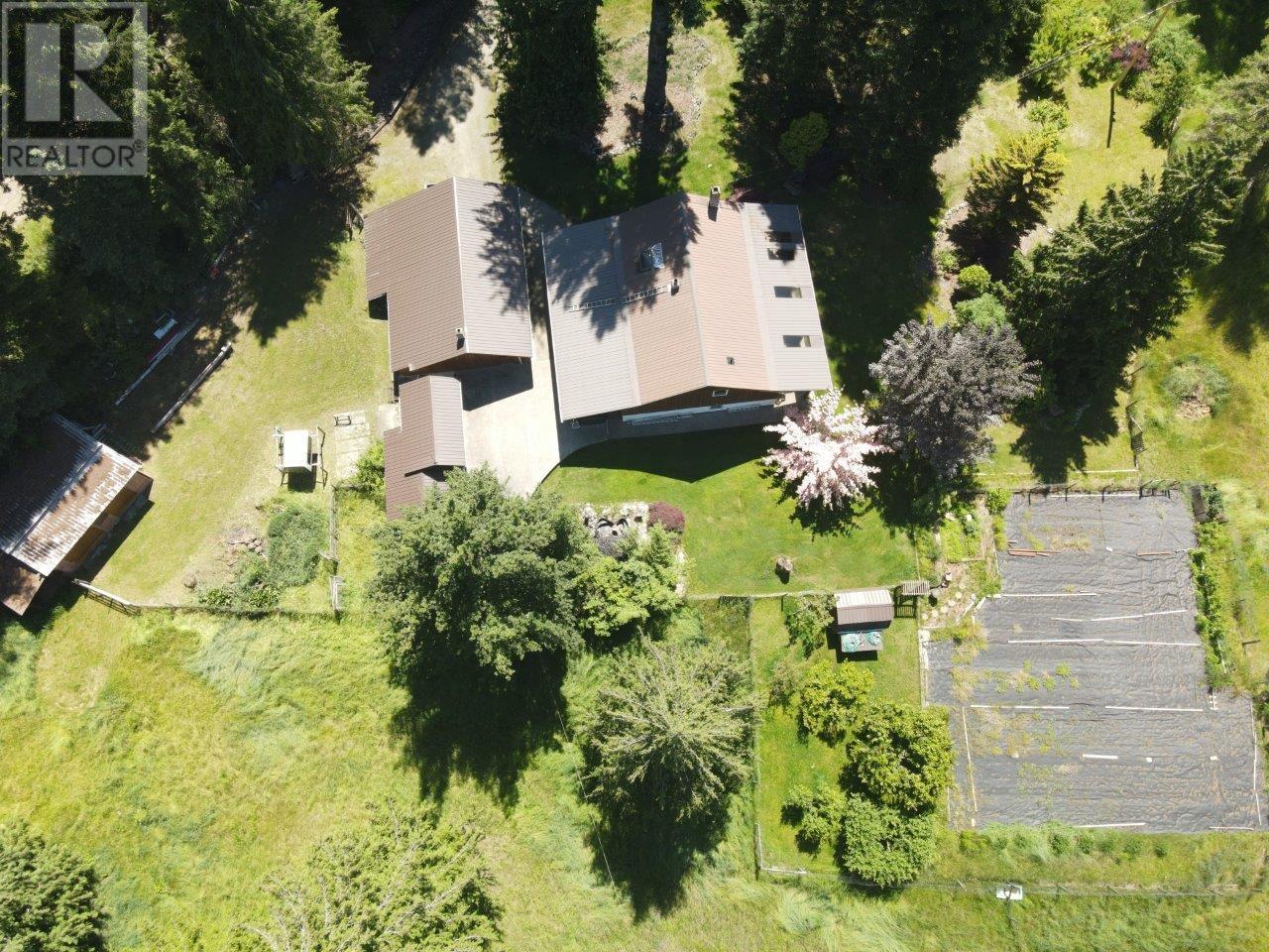 Property at 7047 Harrop-Procter Road image 2