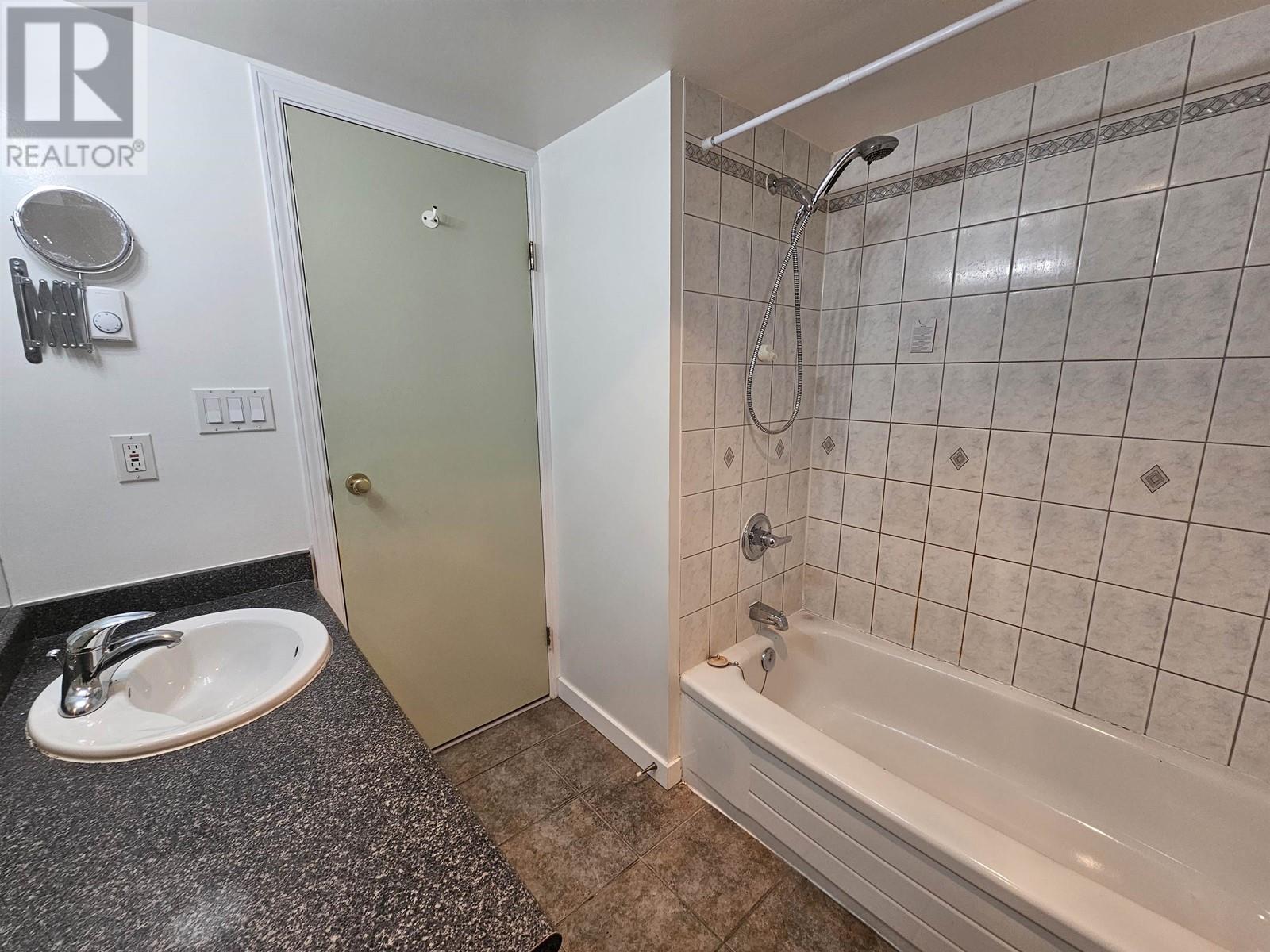 102 1445 W 70th Avenue, Vancouver, British Columbia  V6P 2Z3 - Photo 12 - R3007961
