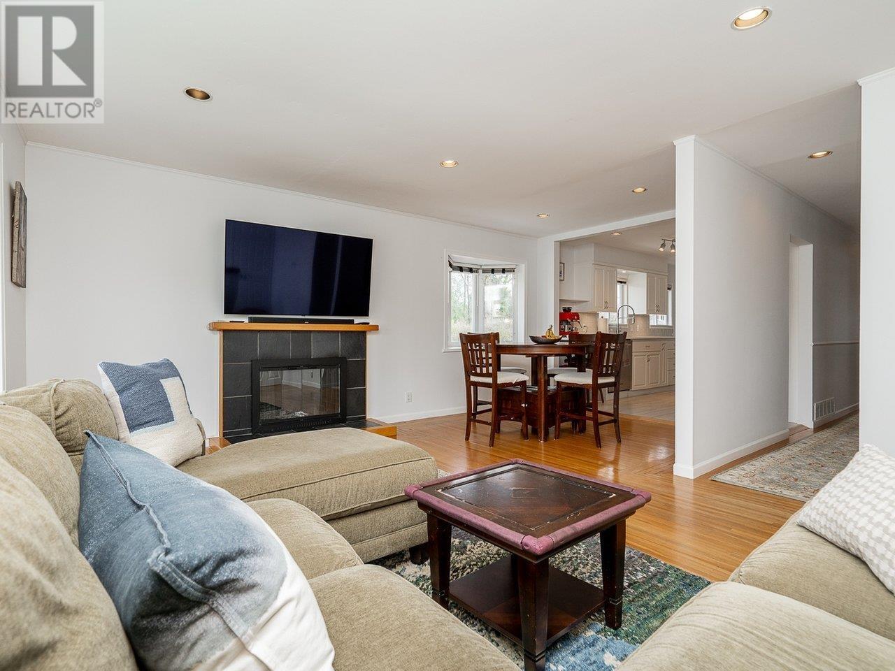 8278 18th Avenue, Burnaby, British Columbia  V3N 1K3 - Photo 6 - R3007941