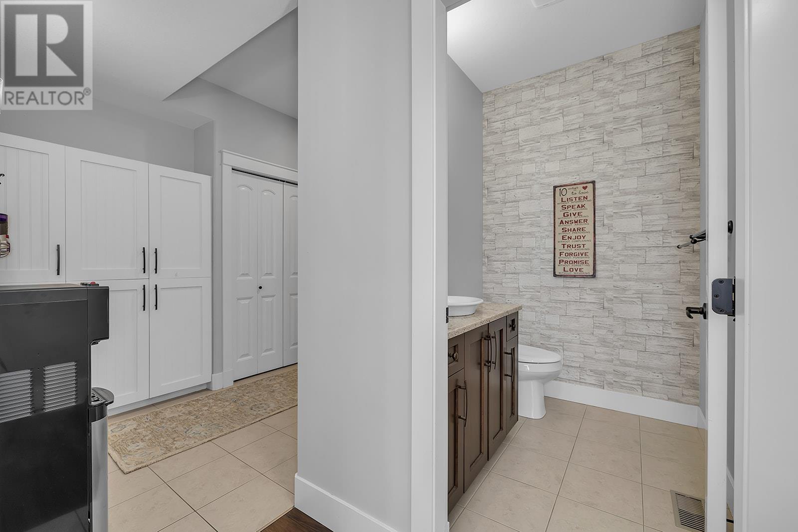 2358 Tallus Green Crescent, West Kelowna, BC V4T3K4