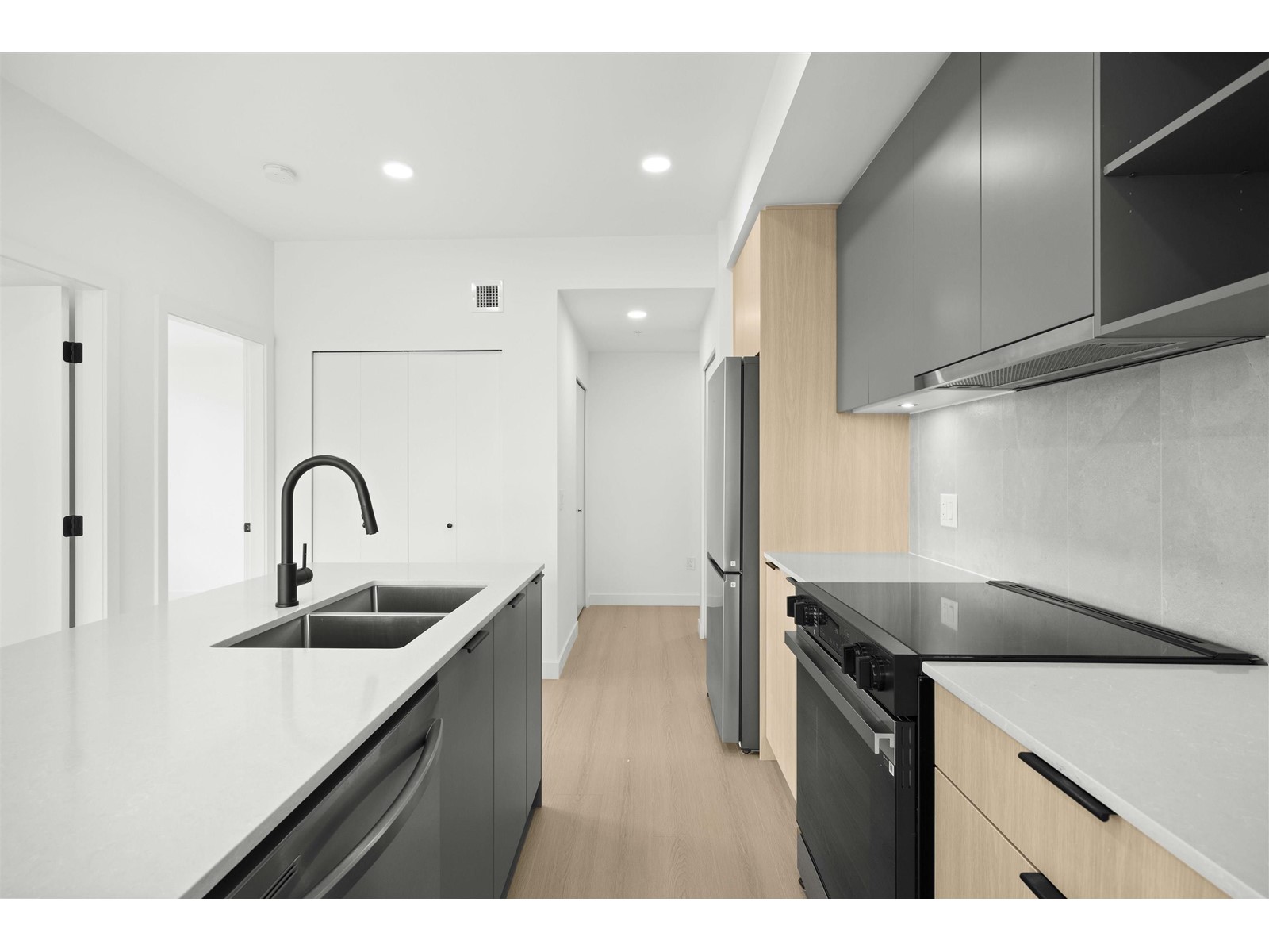 532 9456 134 Street, Surrey, British Columbia  V3V 0G8 - Photo 4 - R3007831
