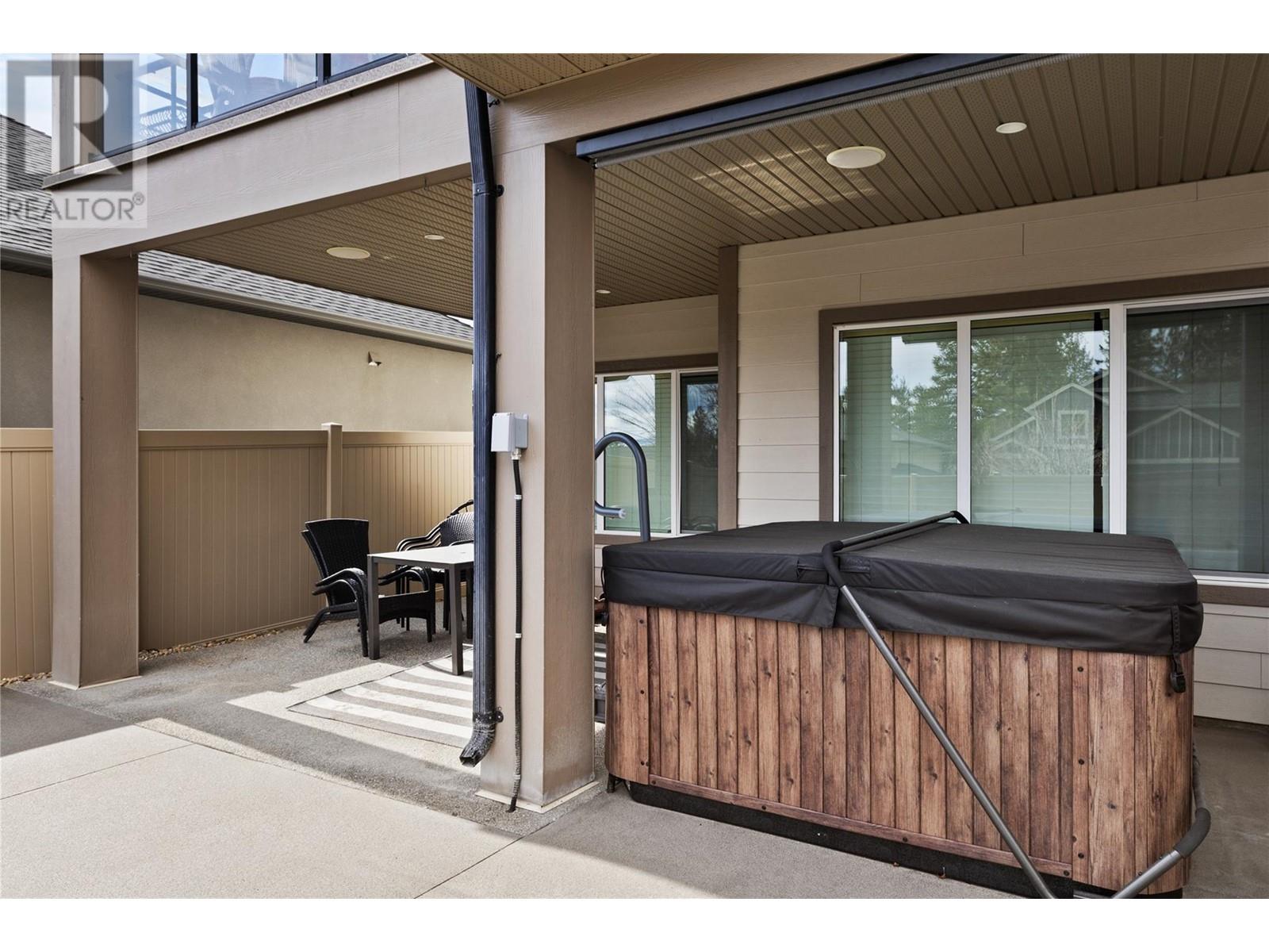2358 Tallus Green Crescent, West Kelowna, BC V4T3K4