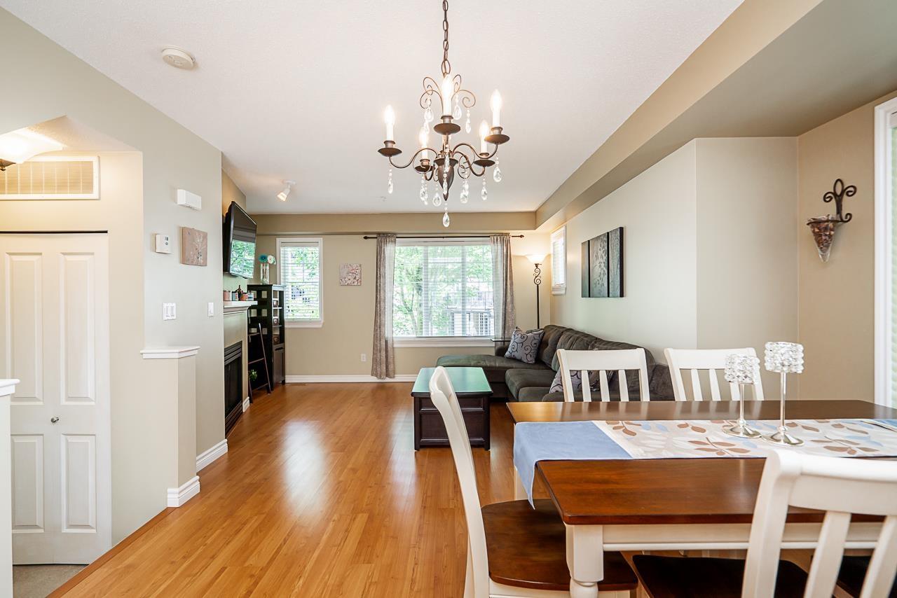 Property at 48 20176 68 AVENUE image 3