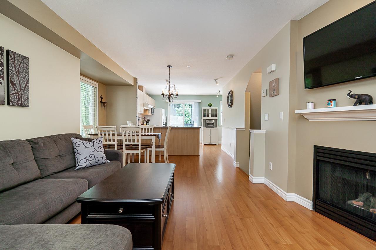 Property at 48 20176 68 AVENUE image 4