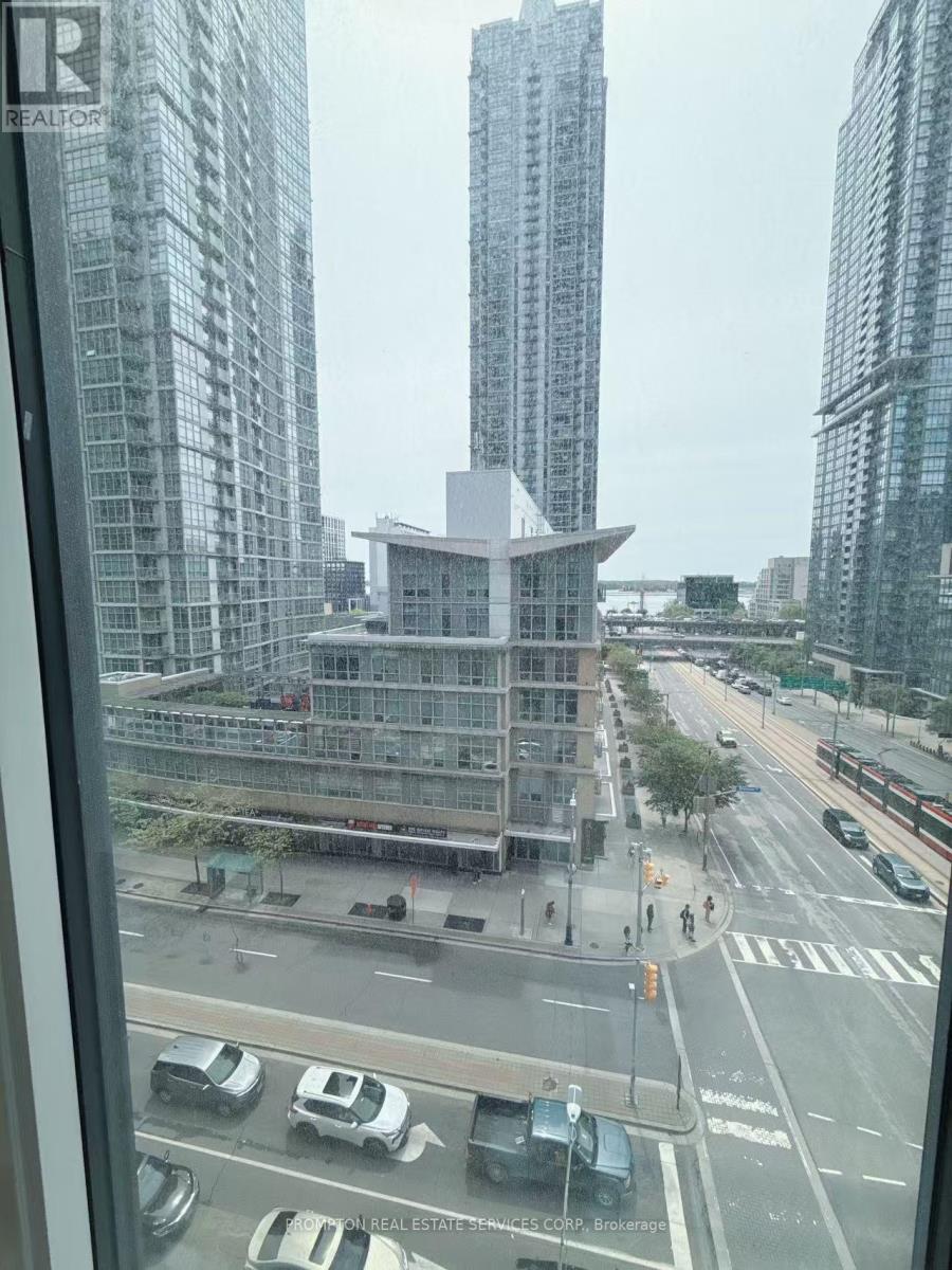 722 - 3 Concord Cityplace Way, Toronto, Ontario  M5V 0X4 - Photo 31 - C12177283