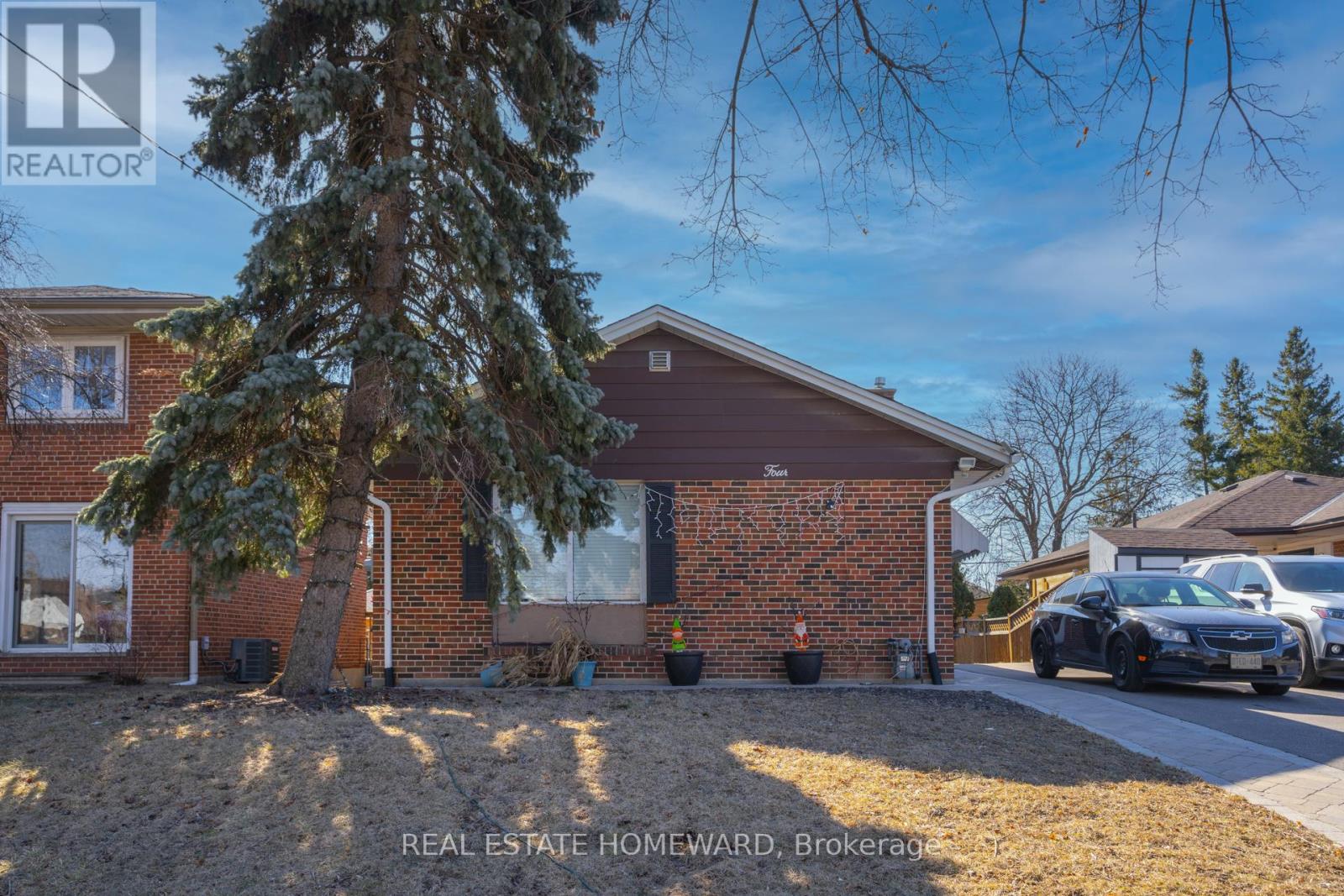LOWER - 4 MOORECROFT CRESCENT, Toronto, Ontario