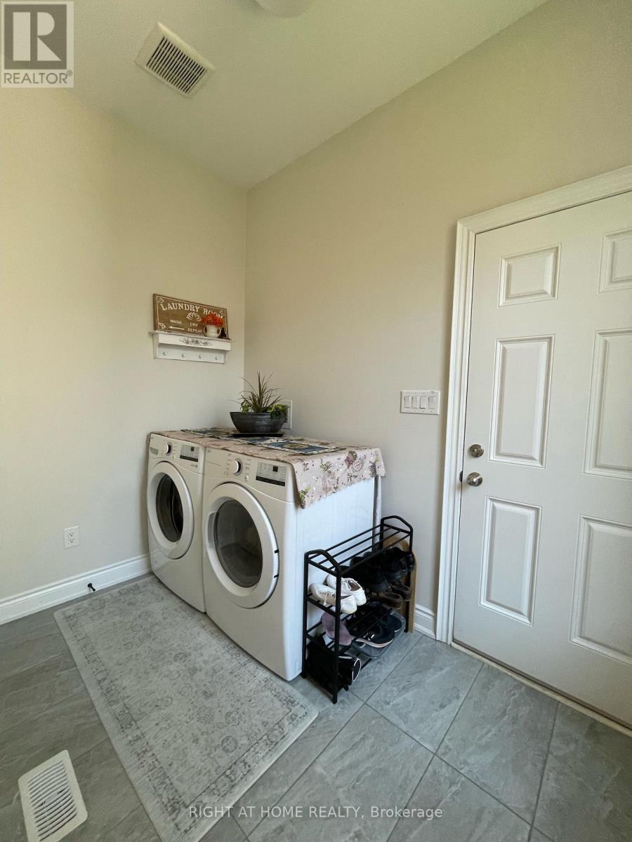Property at 292 NOFTALL GARDENS image 3