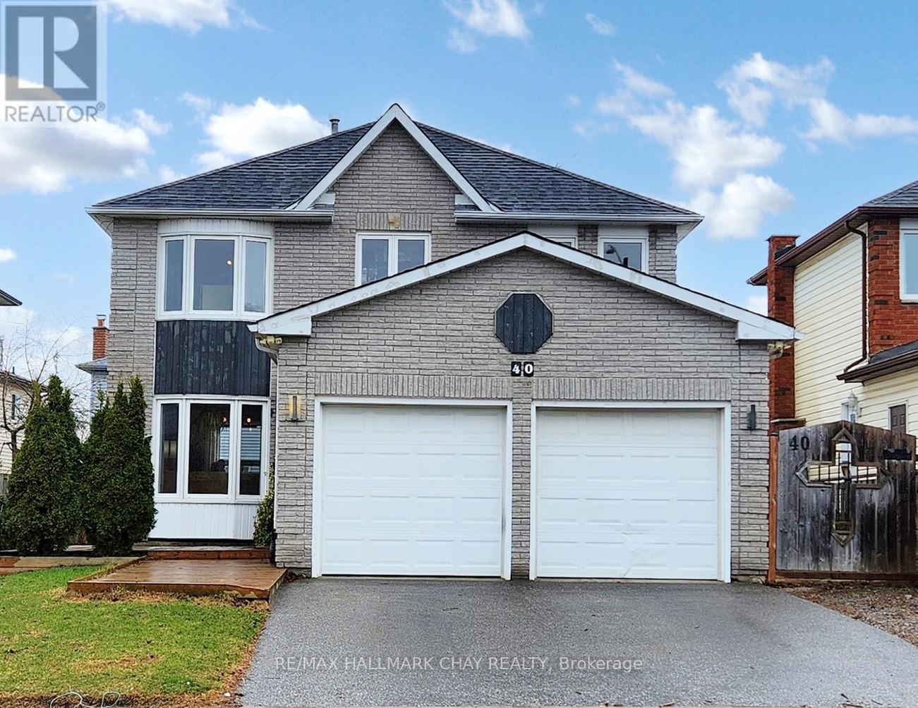 40 SHAKESPEARE CRESCENT, Barrie, Ontario