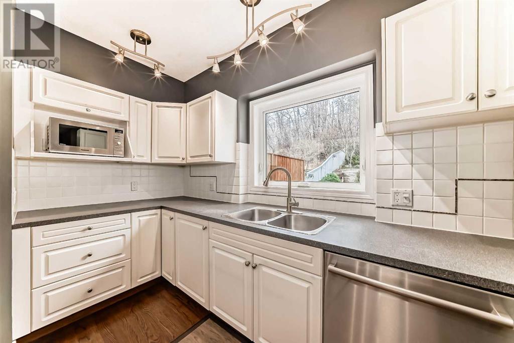 8535 33 Avenue Nw, Calgary, Alberta  T3B 1M2 - Photo 7 - A2210060