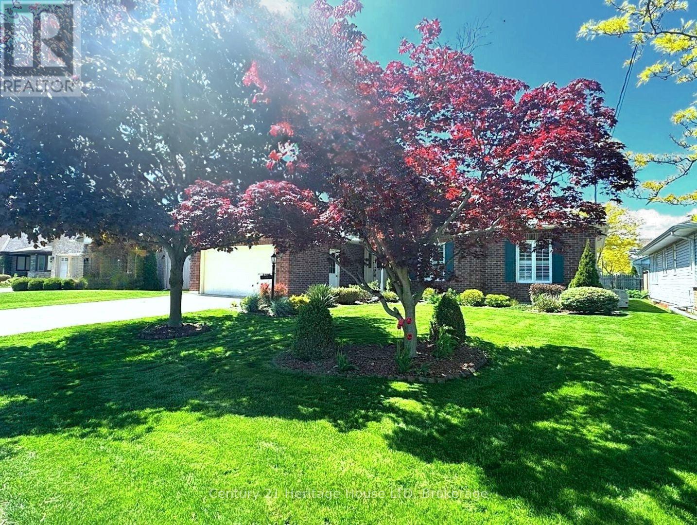 487 Albany Street, Fort Erie (Lakeshore), Ontario  L2A 6L6 - Photo 34 - X12007886