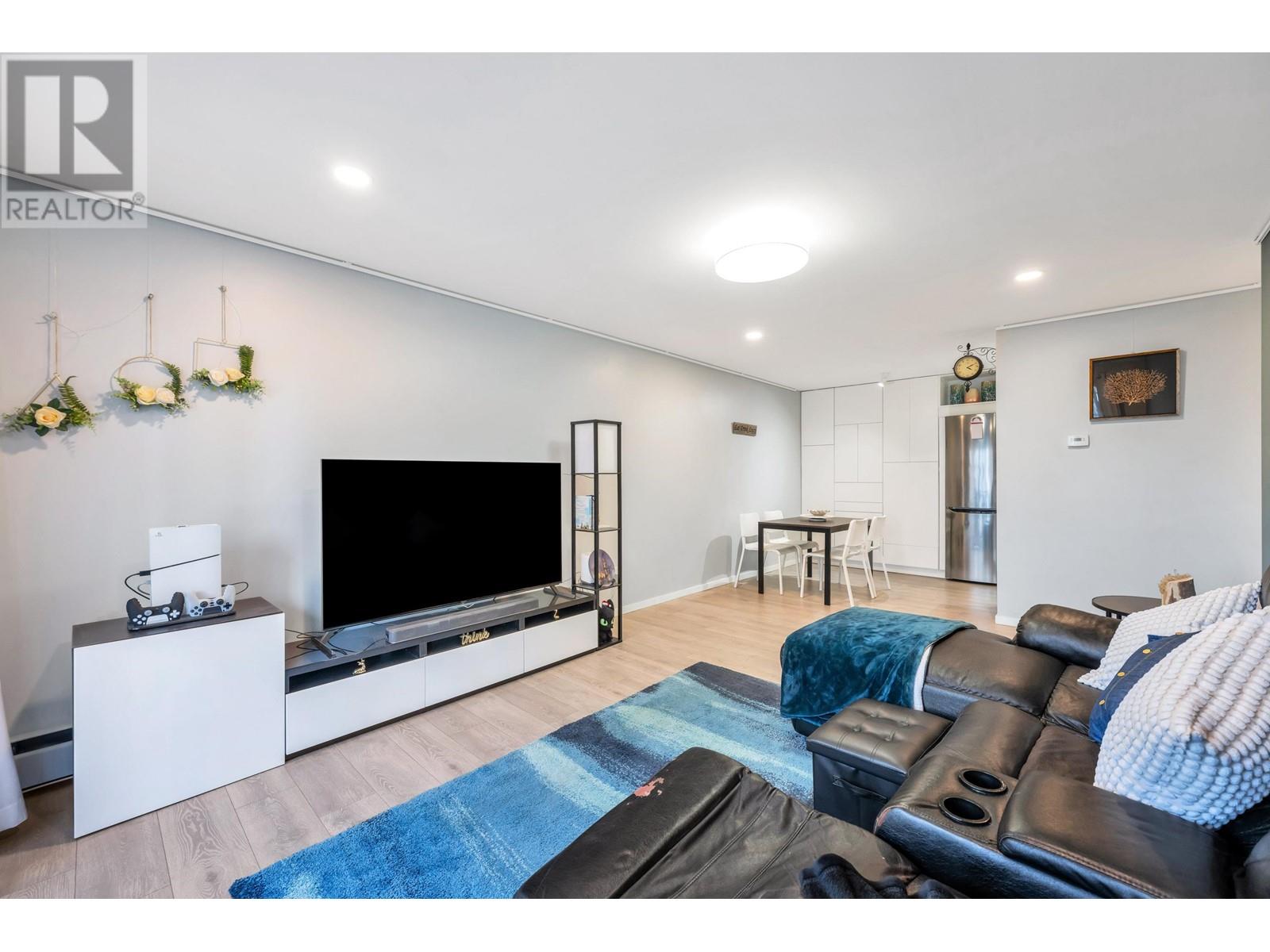 205 428 Agnes Street, New Westminster, British Columbia  V3L 1G1 - Photo 11 - R2995605