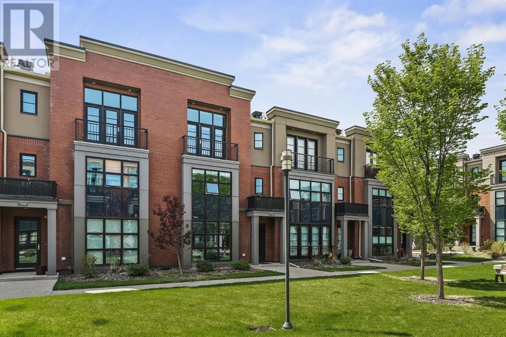 Property at 713 Aspen Meadows Hill SW image 1