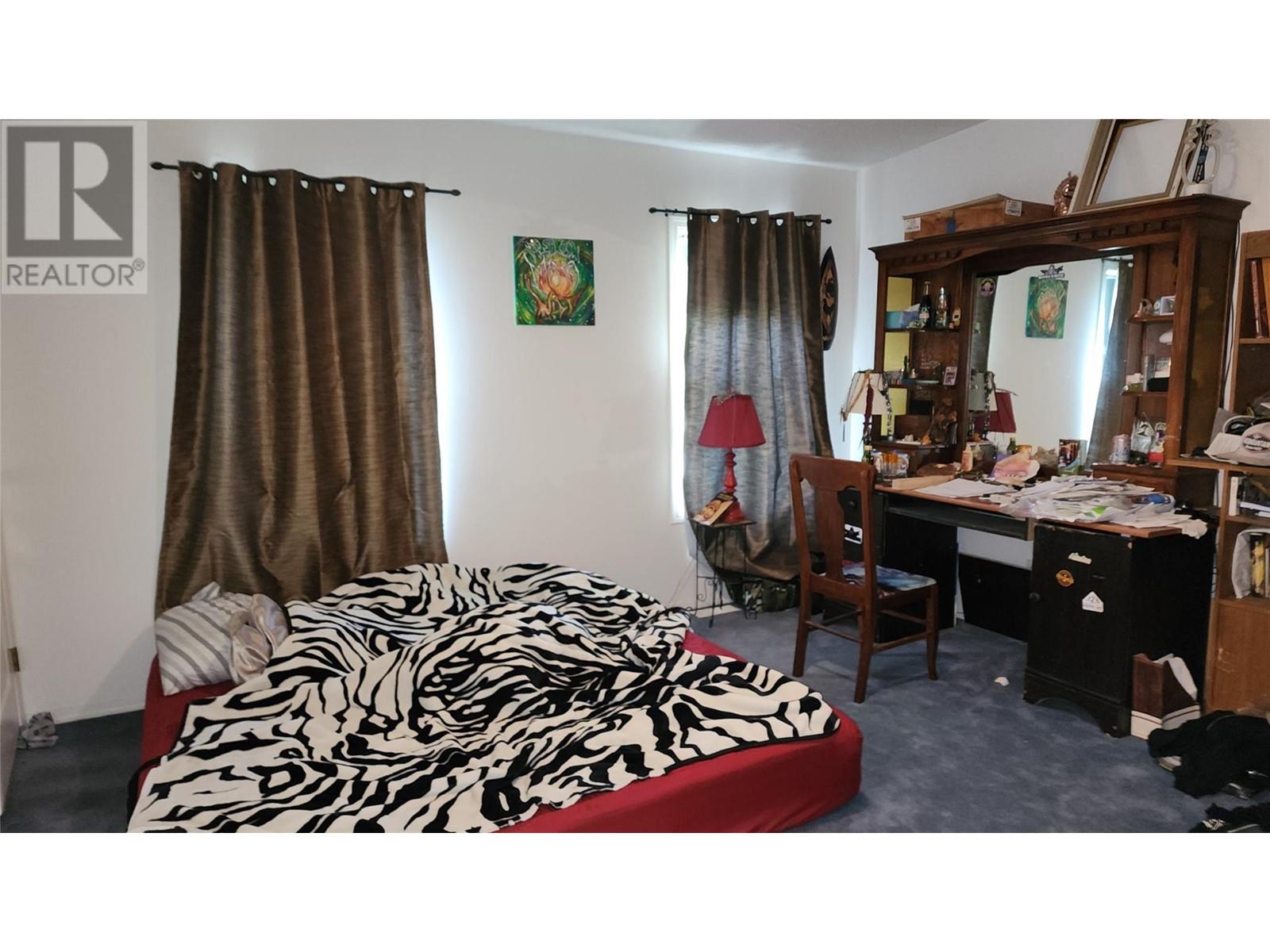 129 Oak Street, Fauquier, BC V0G1K0