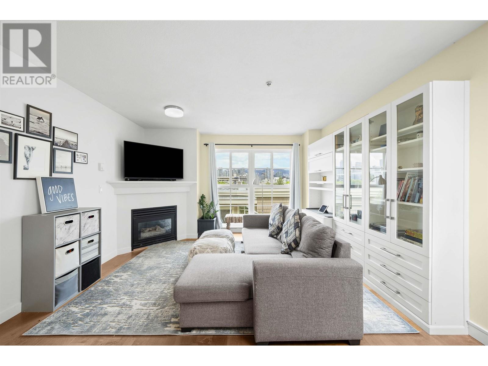 Property at 317 678 W 7TH AVENUE image 5