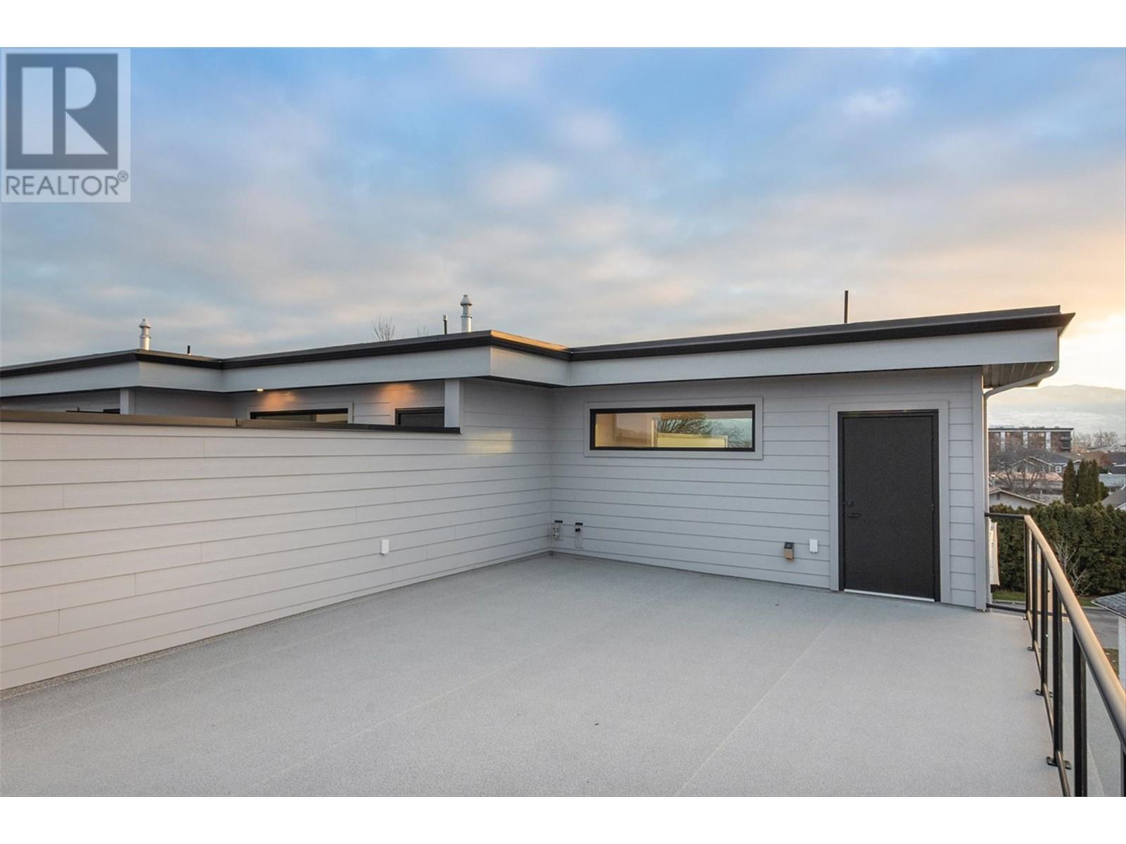 732 Coopland Crescent Unit# 1 Kelowna Photo 41