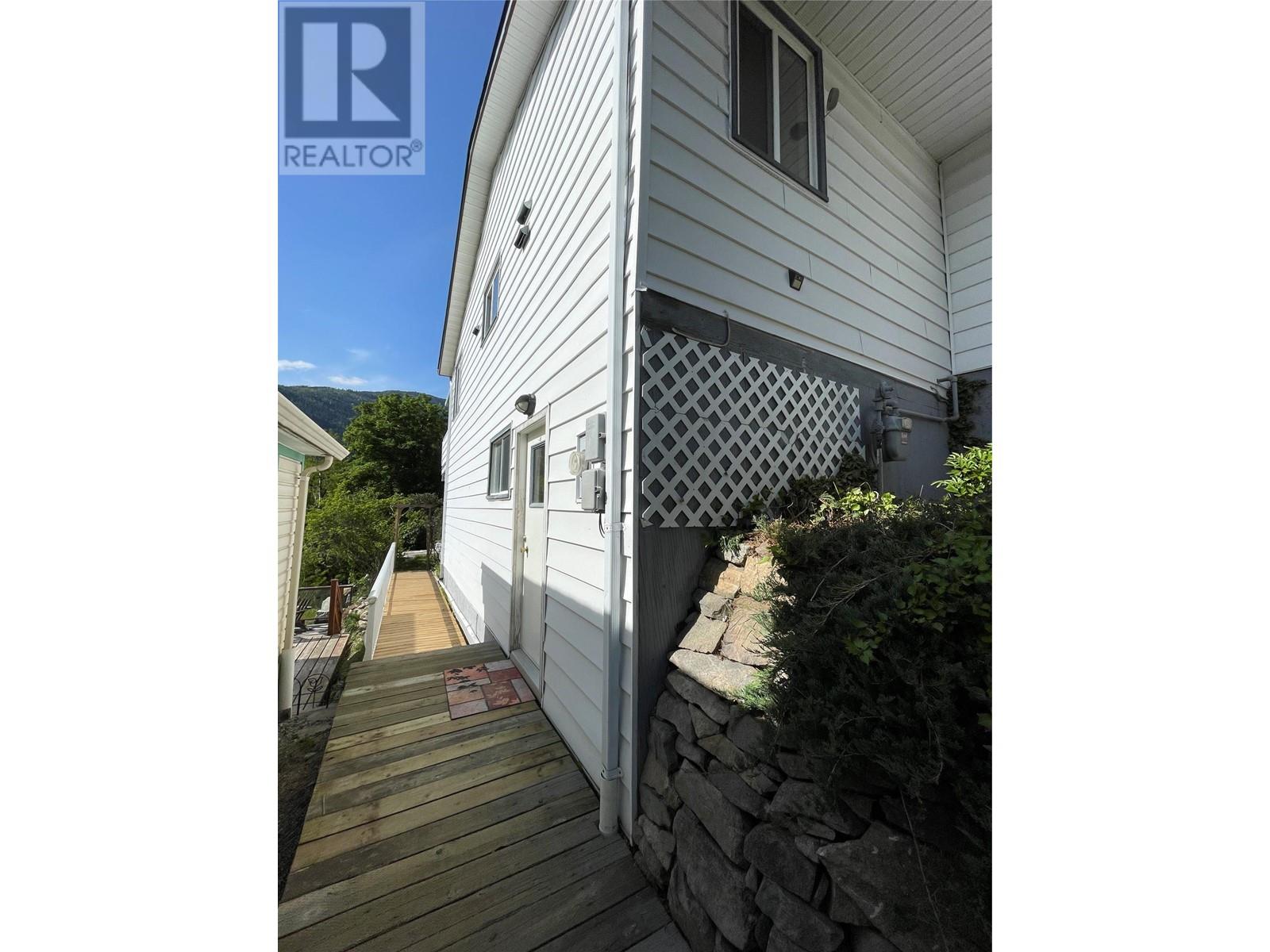 1015 CARBONATE Street, Nelson, BC V1L4R6