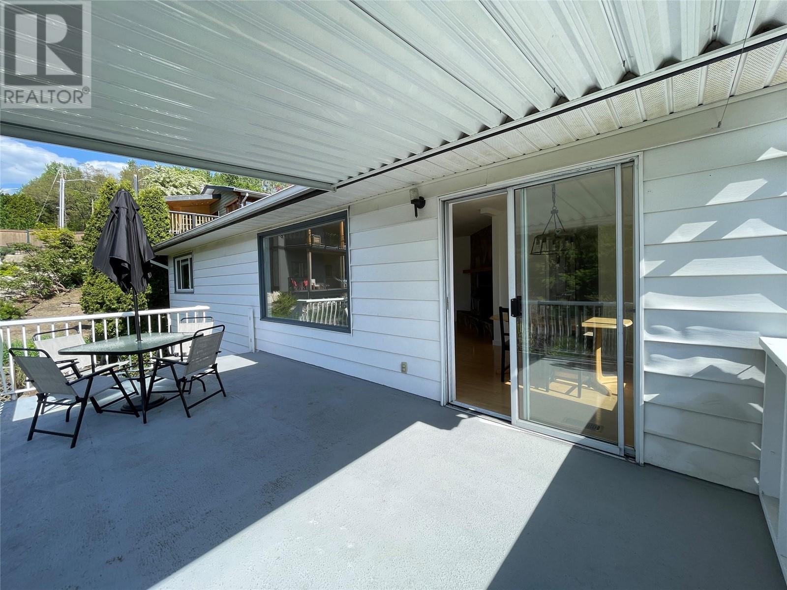 Property at 1015 CARBONATE Street image 3