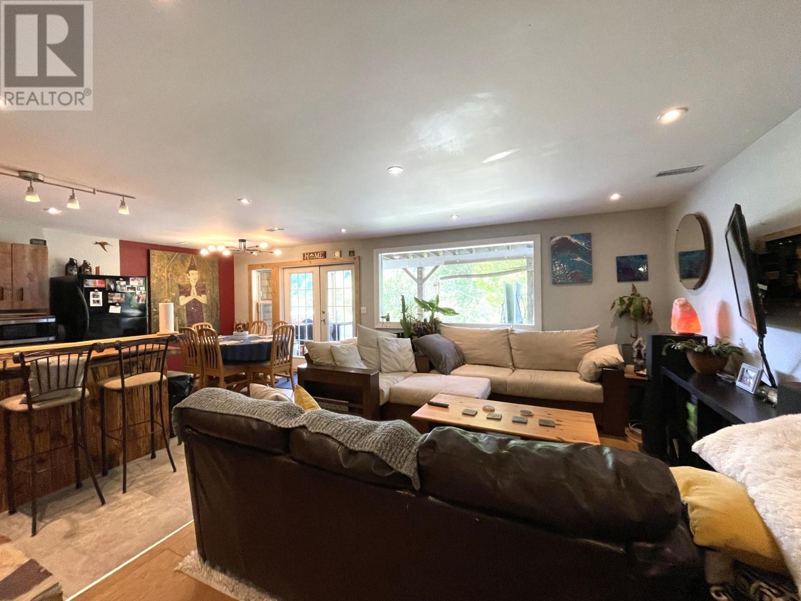 1015 CARBONATE Street, Nelson, BC V1L4R6
