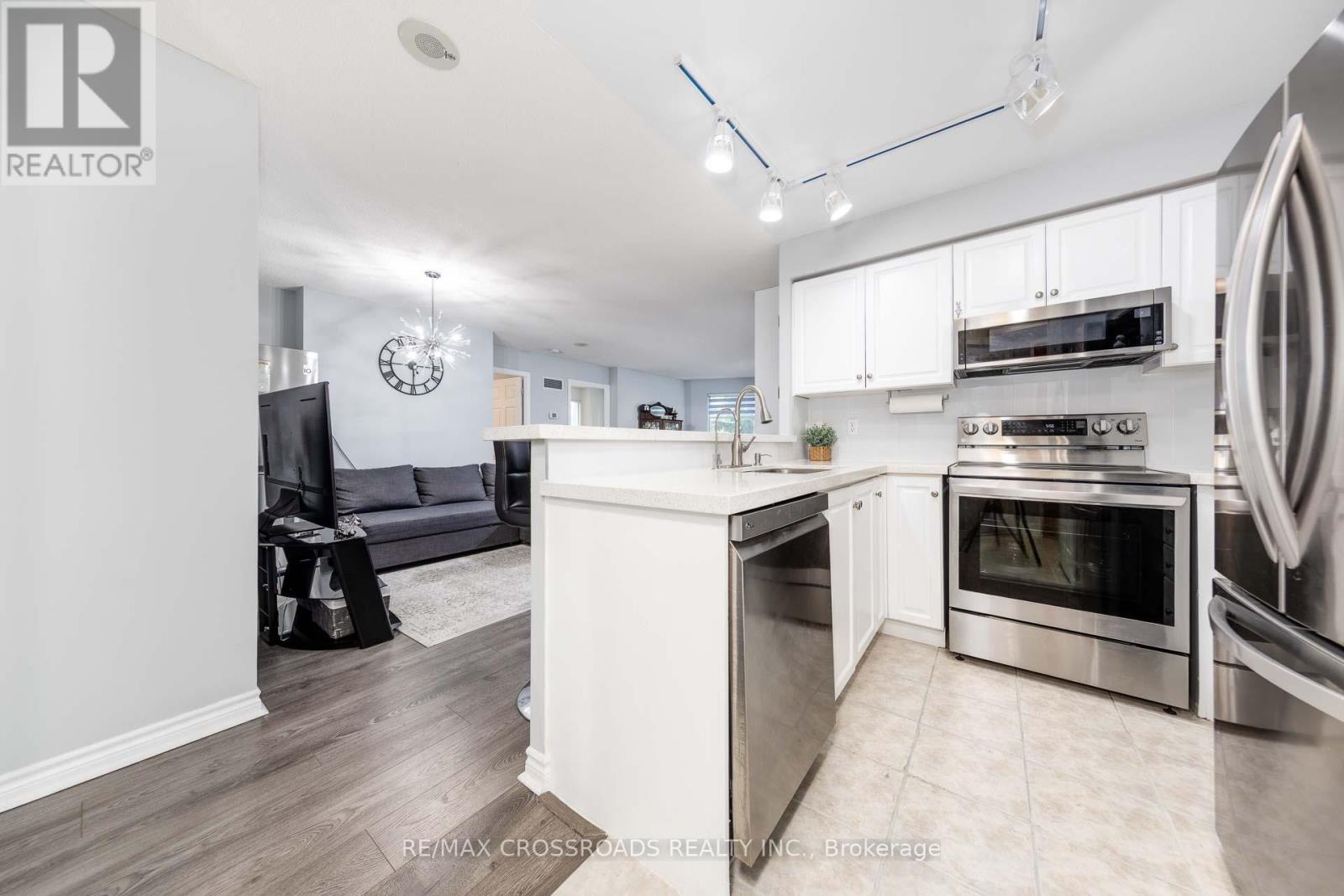 203 - 7 Lorraine Drive, Toronto, Ontario  M2N 7H2 - Photo 4 - C12177302