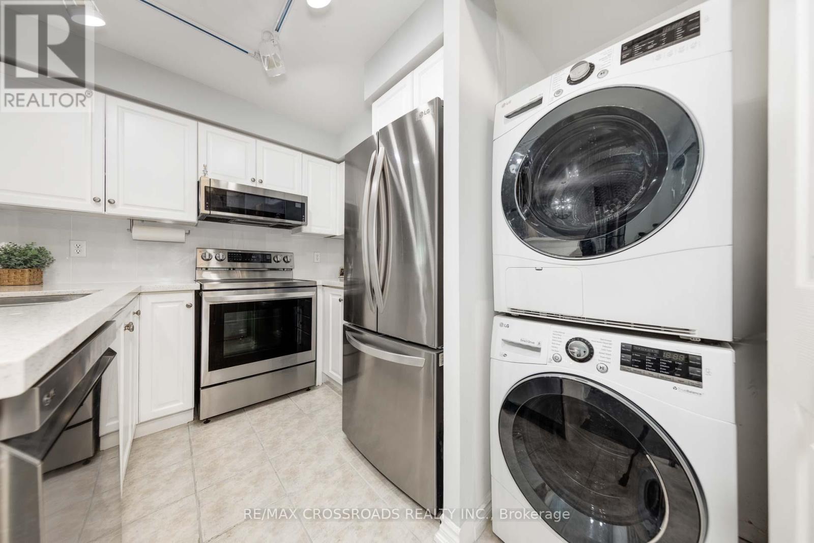 203 - 7 Lorraine Drive, Toronto, Ontario  M2N 7H2 - Photo 6 - C12177302