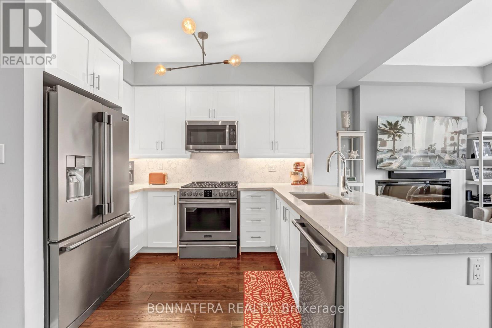 103 - 10 Augustus Terrace, Toronto, Ontario  M8Z 0E4 - Photo 15 - W12162752