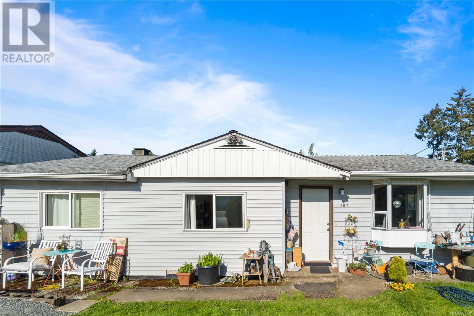 Property at 701 Stirling Ave image 1