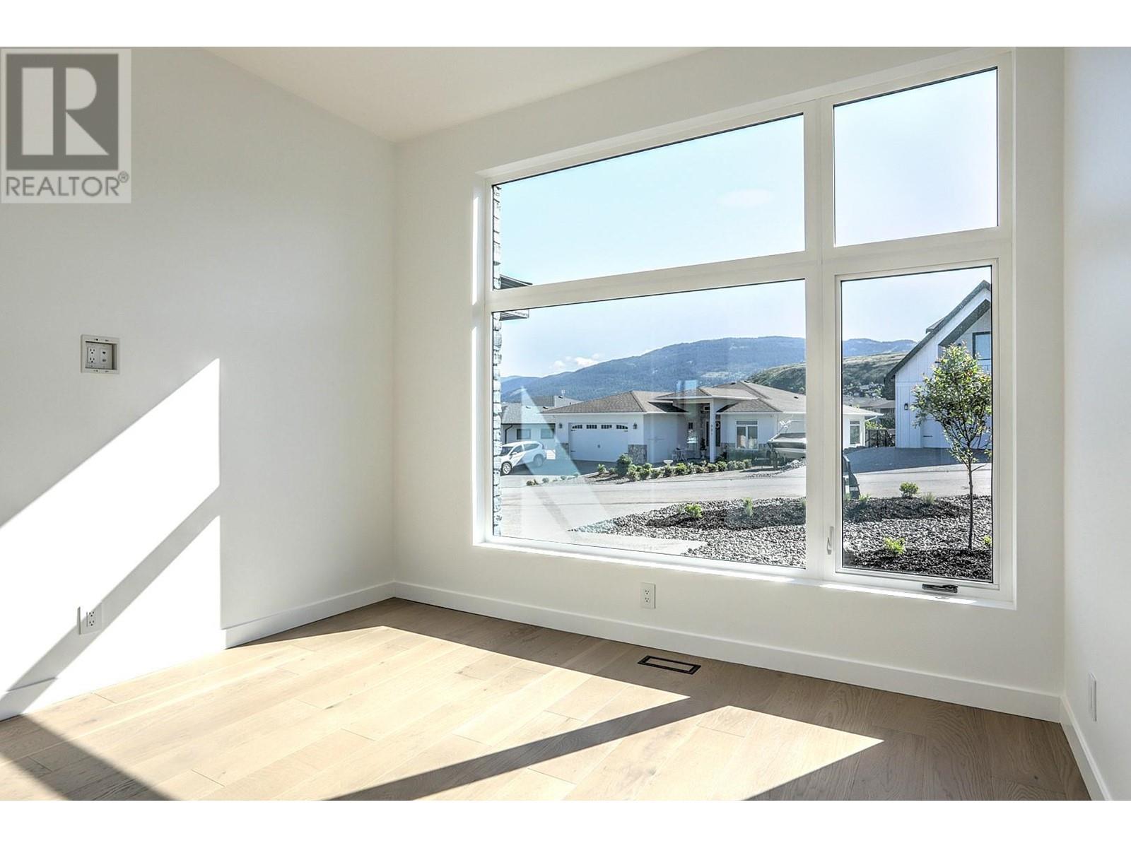 920 Mt Griffin Road, Vernon, British Columbia  V1B 0A5 - Photo 6 - 10348510