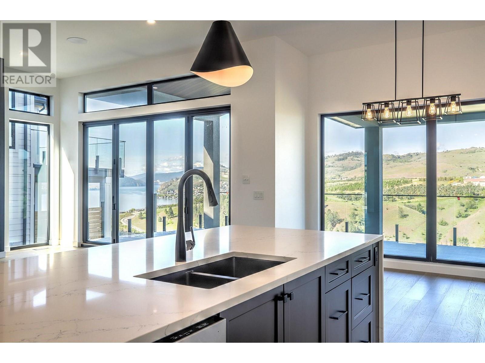 920 Mt Griffin Road, Vernon, British Columbia  V1B 0A5 - Photo 11 - 10348510