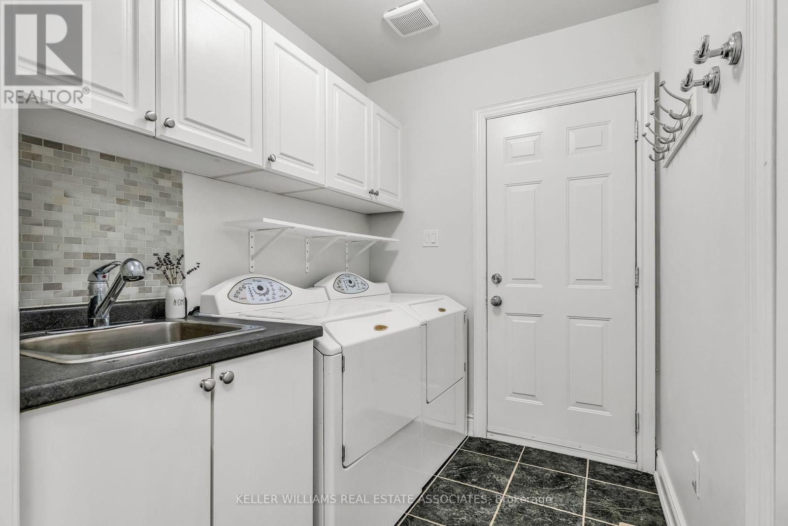 273 Duskywing Way, Oakville, Ontario  L6L 6X5 - Photo 12 - W12177299
