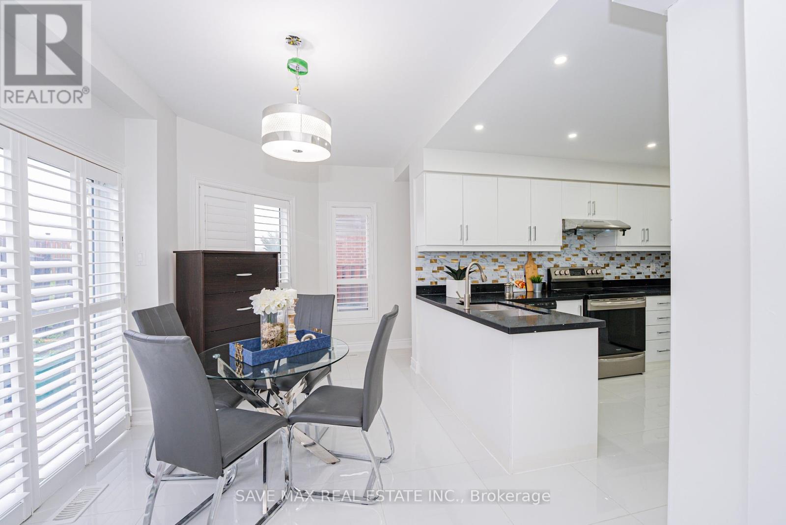 14 Conover Court, Brampton (Brampton South), Ontario  L6Y 3J5 - Photo 6 - W12177311