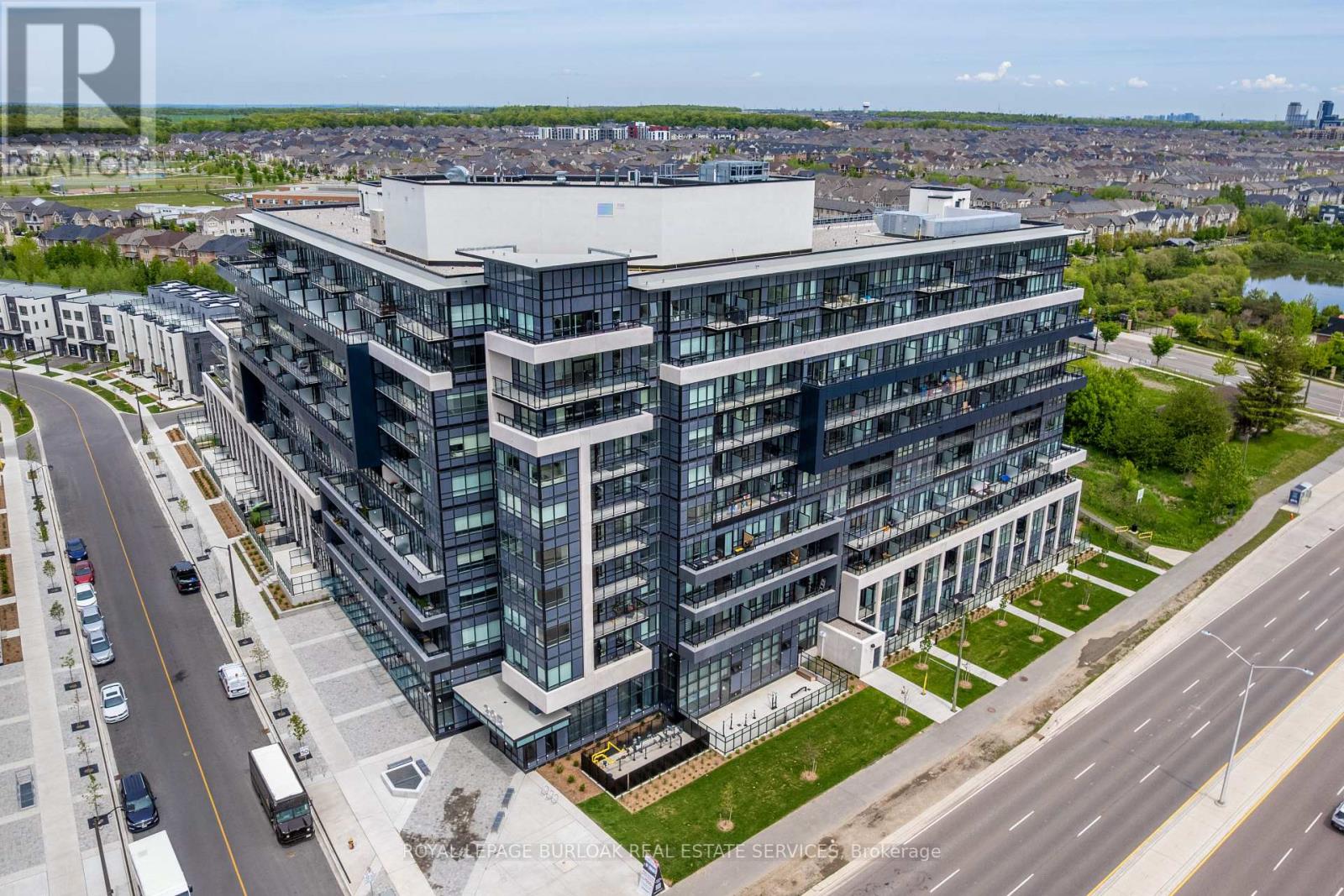 801 - 395 Dundas Street W, Oakville (Go Glenorchy), Ontario  L6M 4M2 - Photo 23 - W12177321